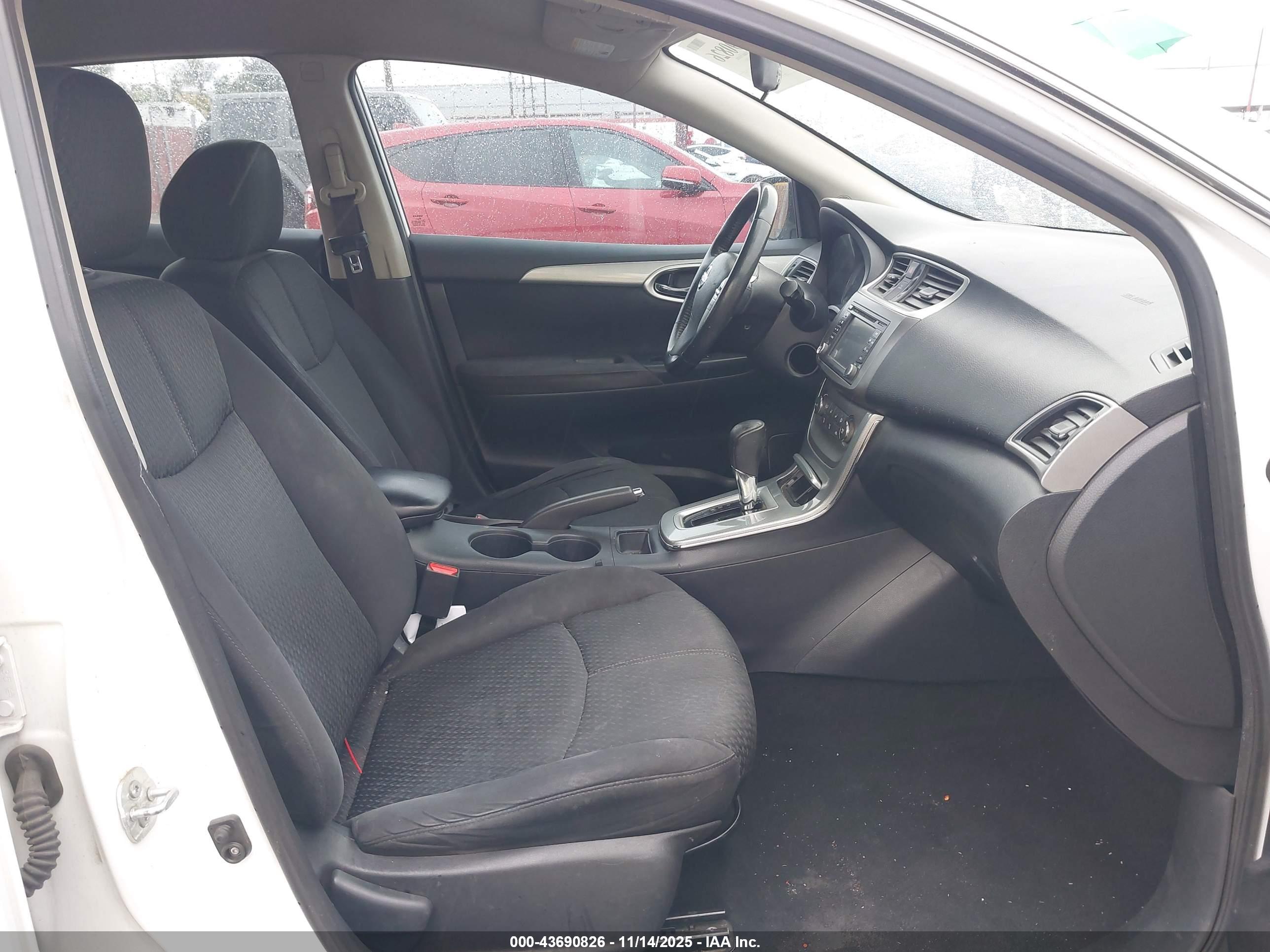 NISSAN SENTRA image 5