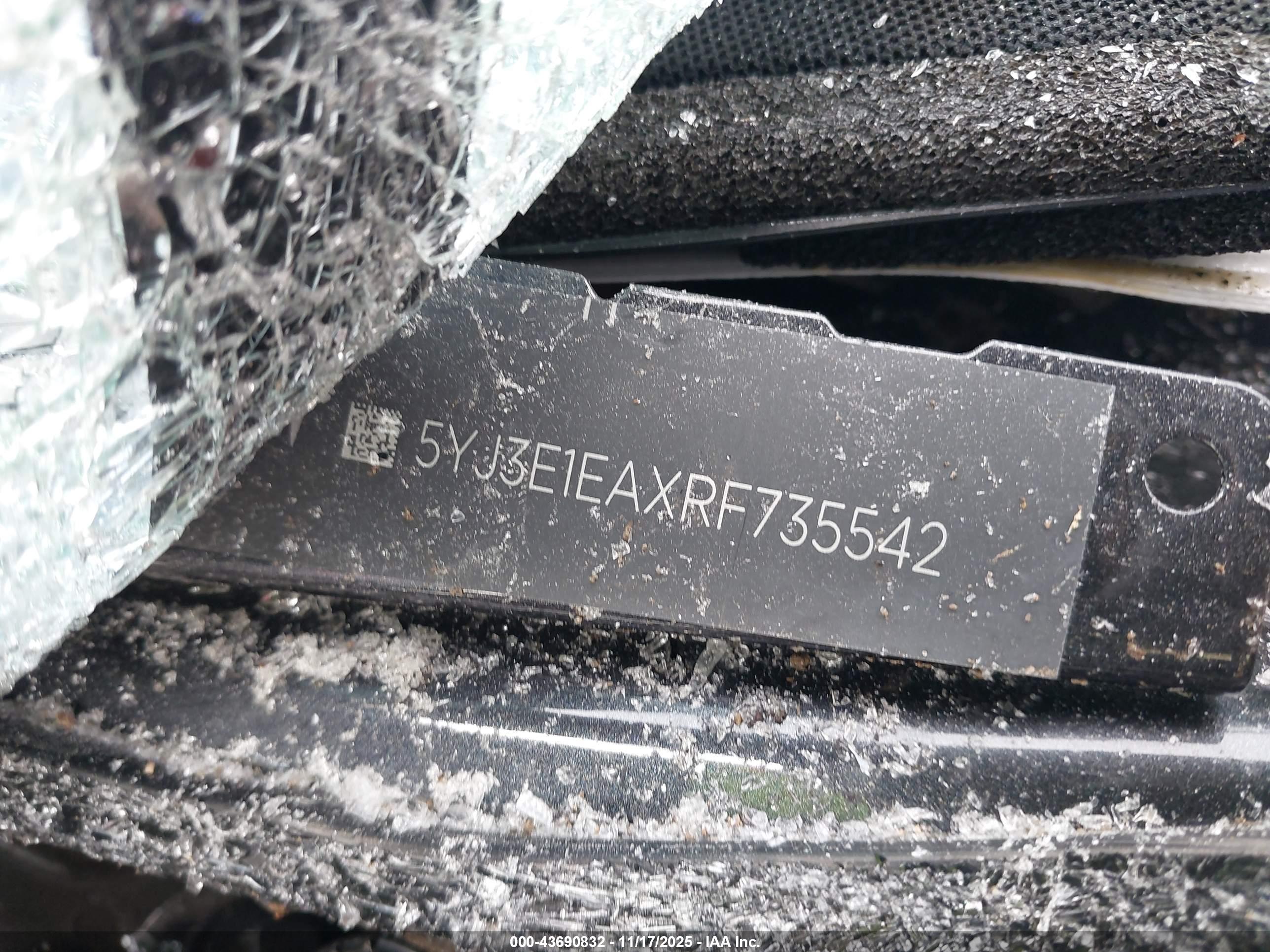 TESLA MODEL image 9