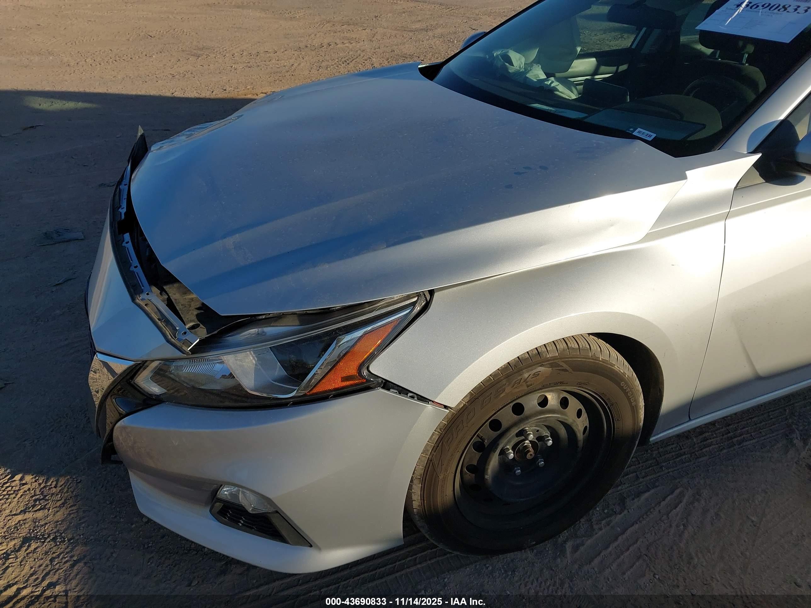 NISSAN ALTIMA image 6