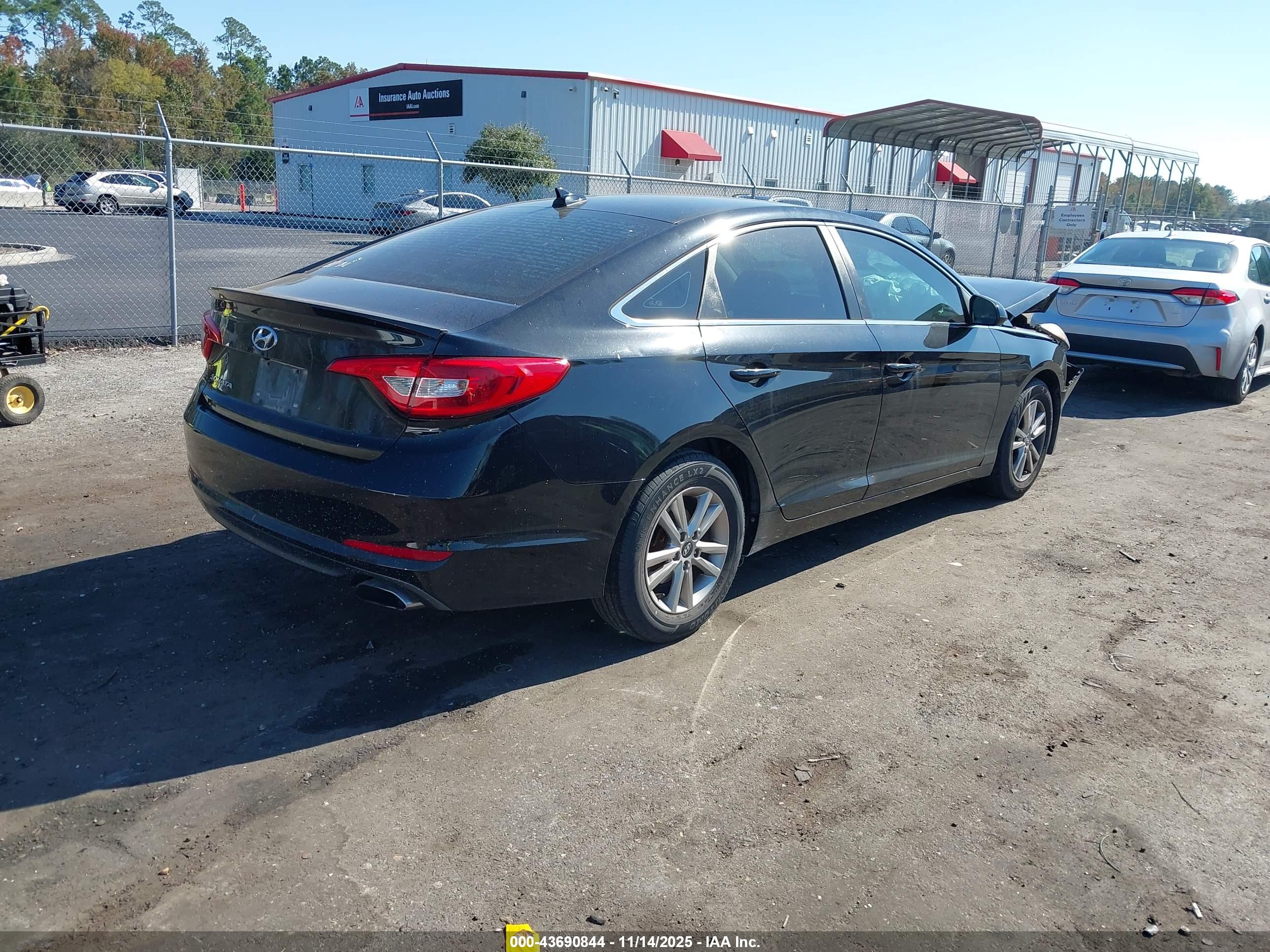HYUNDAI SONATA image 4