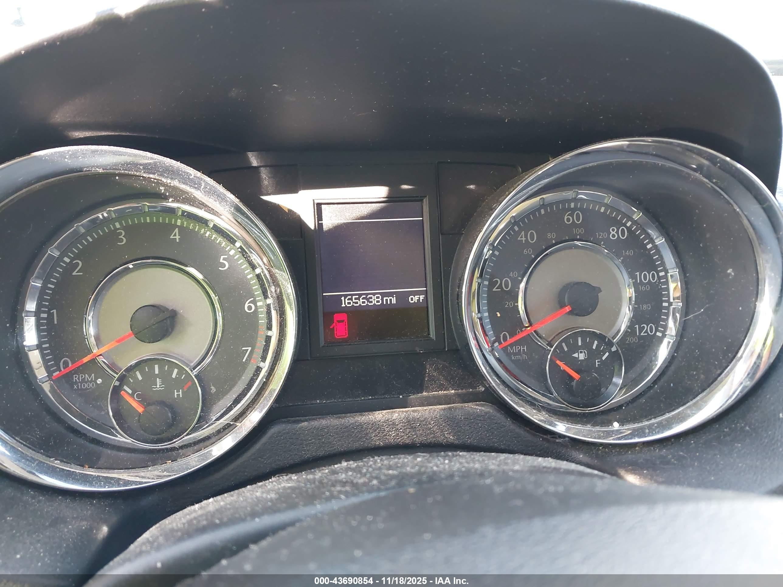 CHRYSLER TOWN image 7