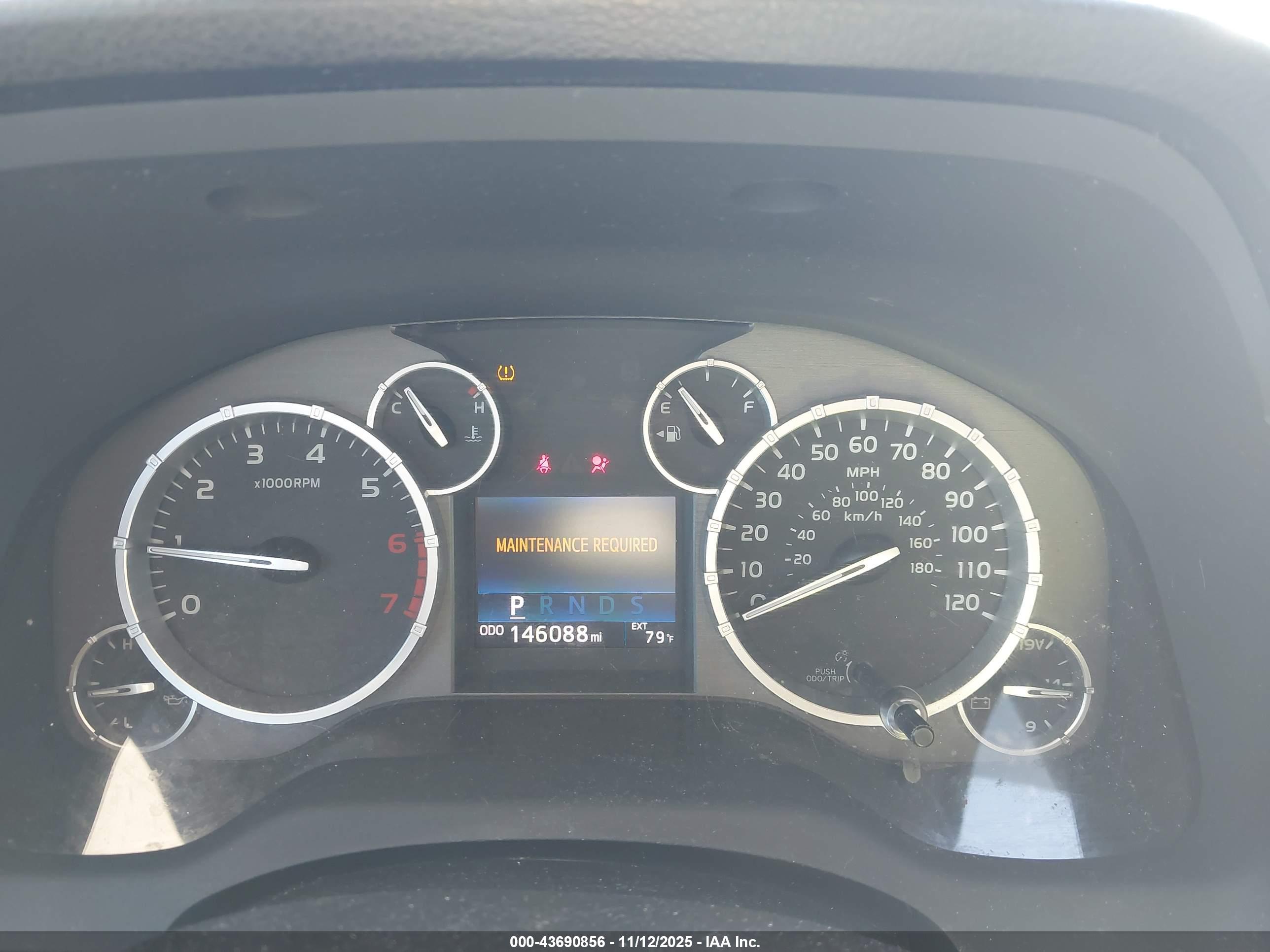 TOYOTA TUNDRA image 7