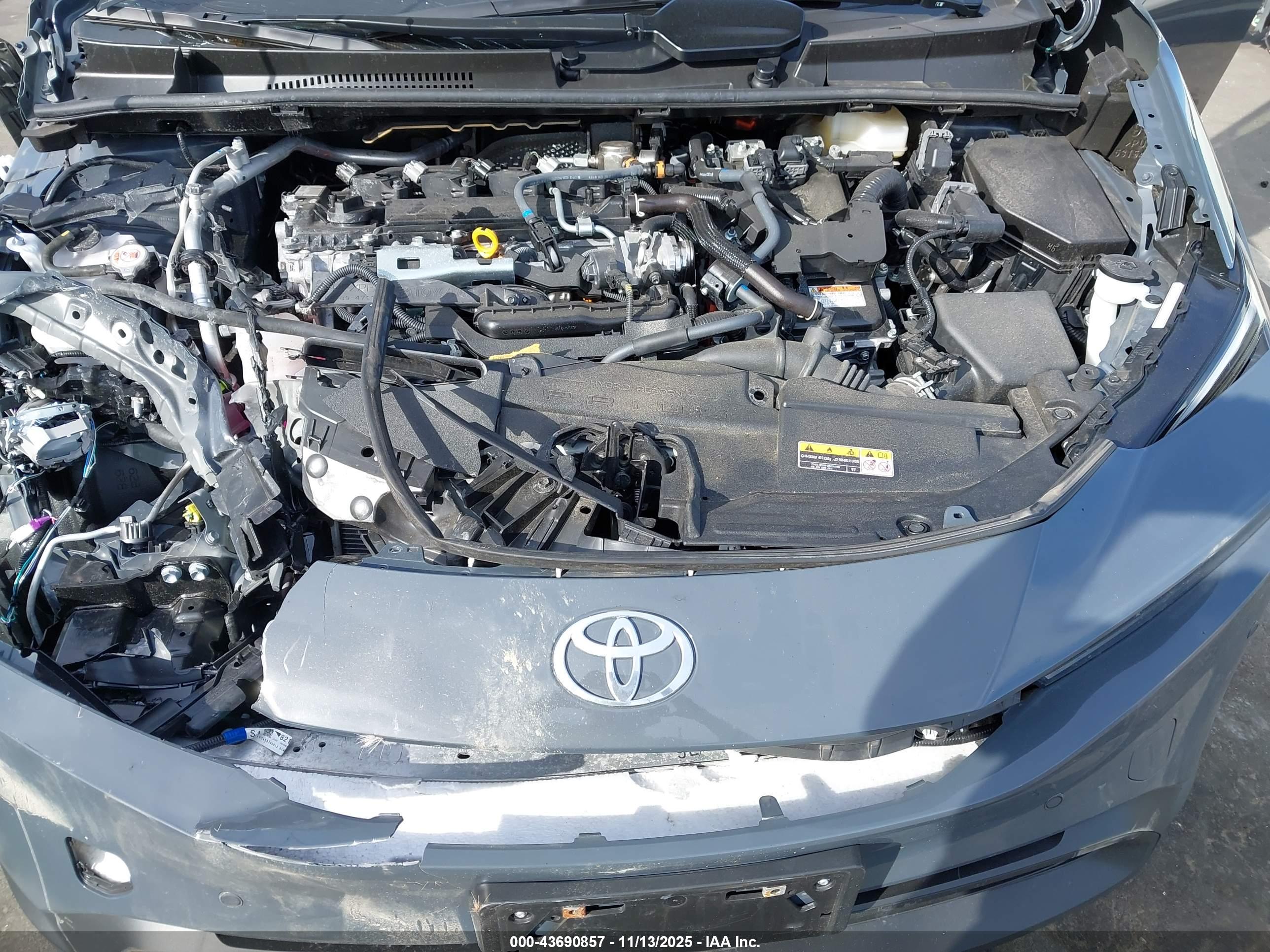 TOYOTA PRIUS image 10