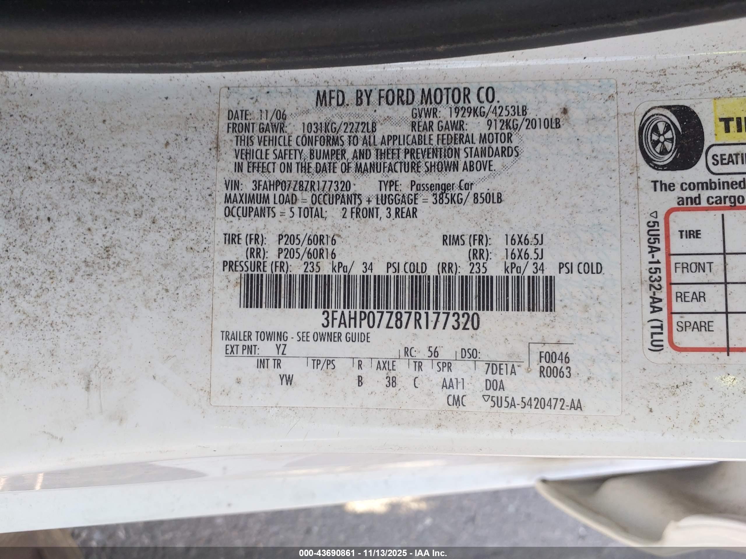 FORD FUSION image 9