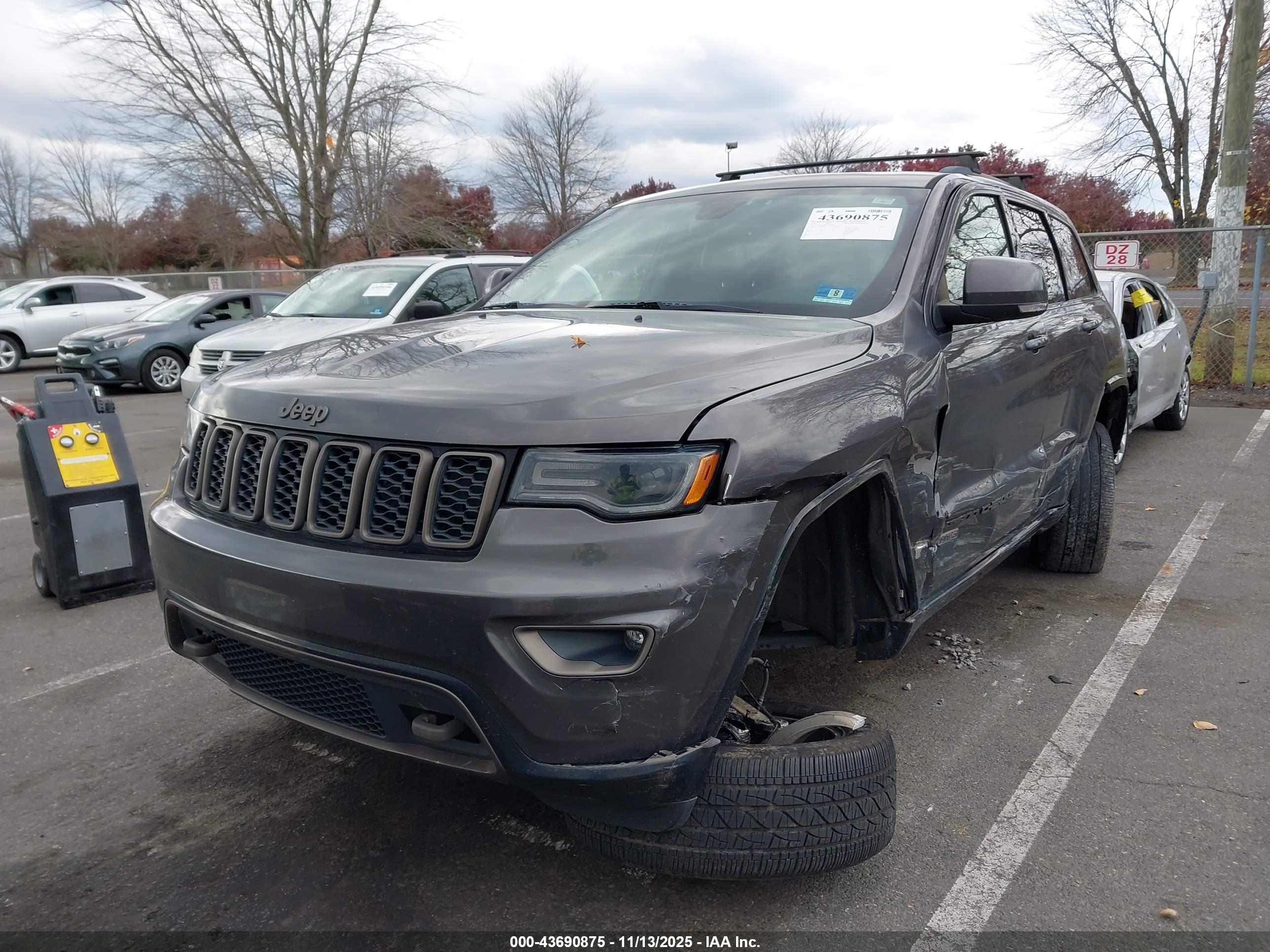 JEEP GRAND image 2