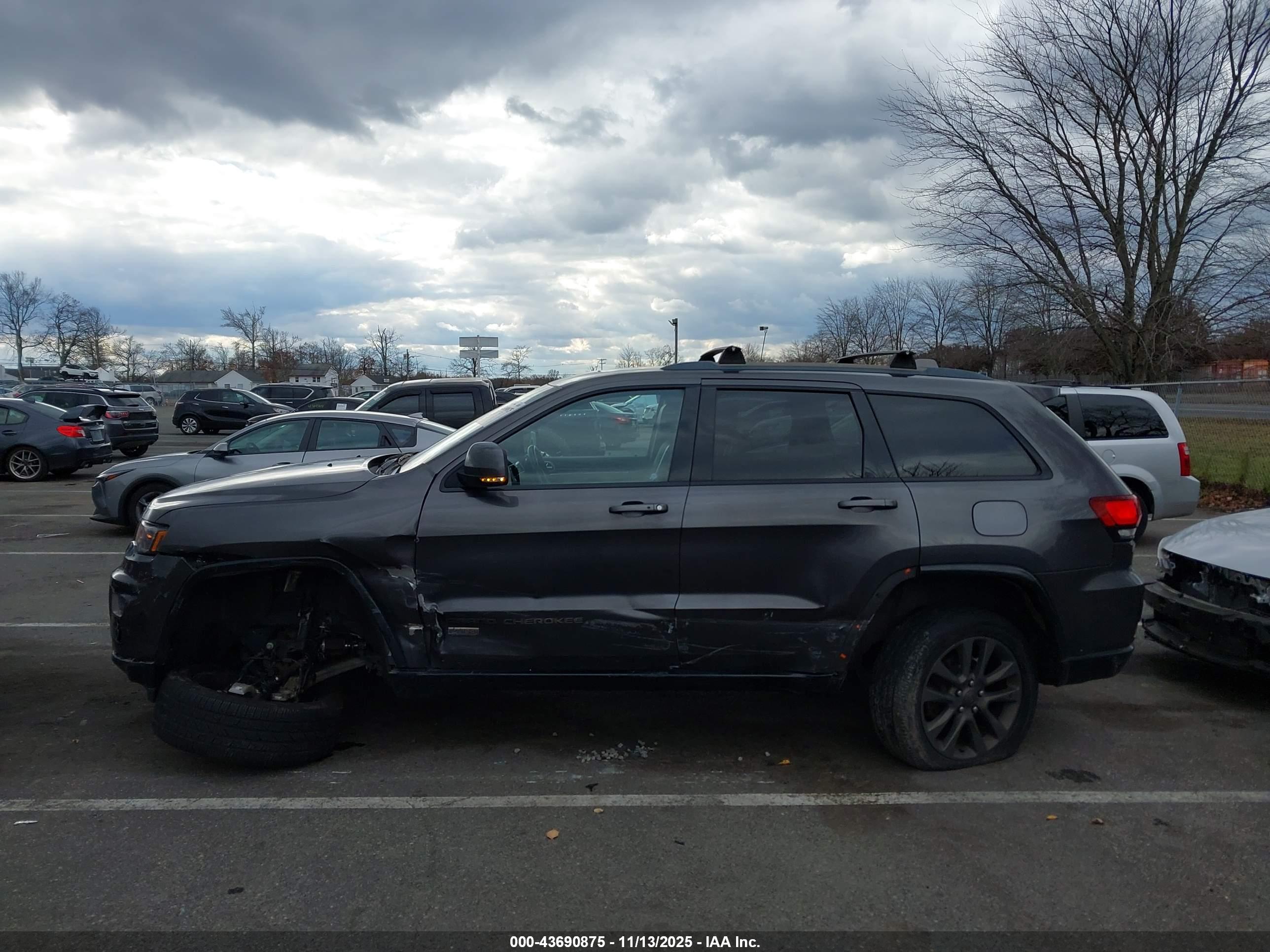 JEEP GRAND image 6