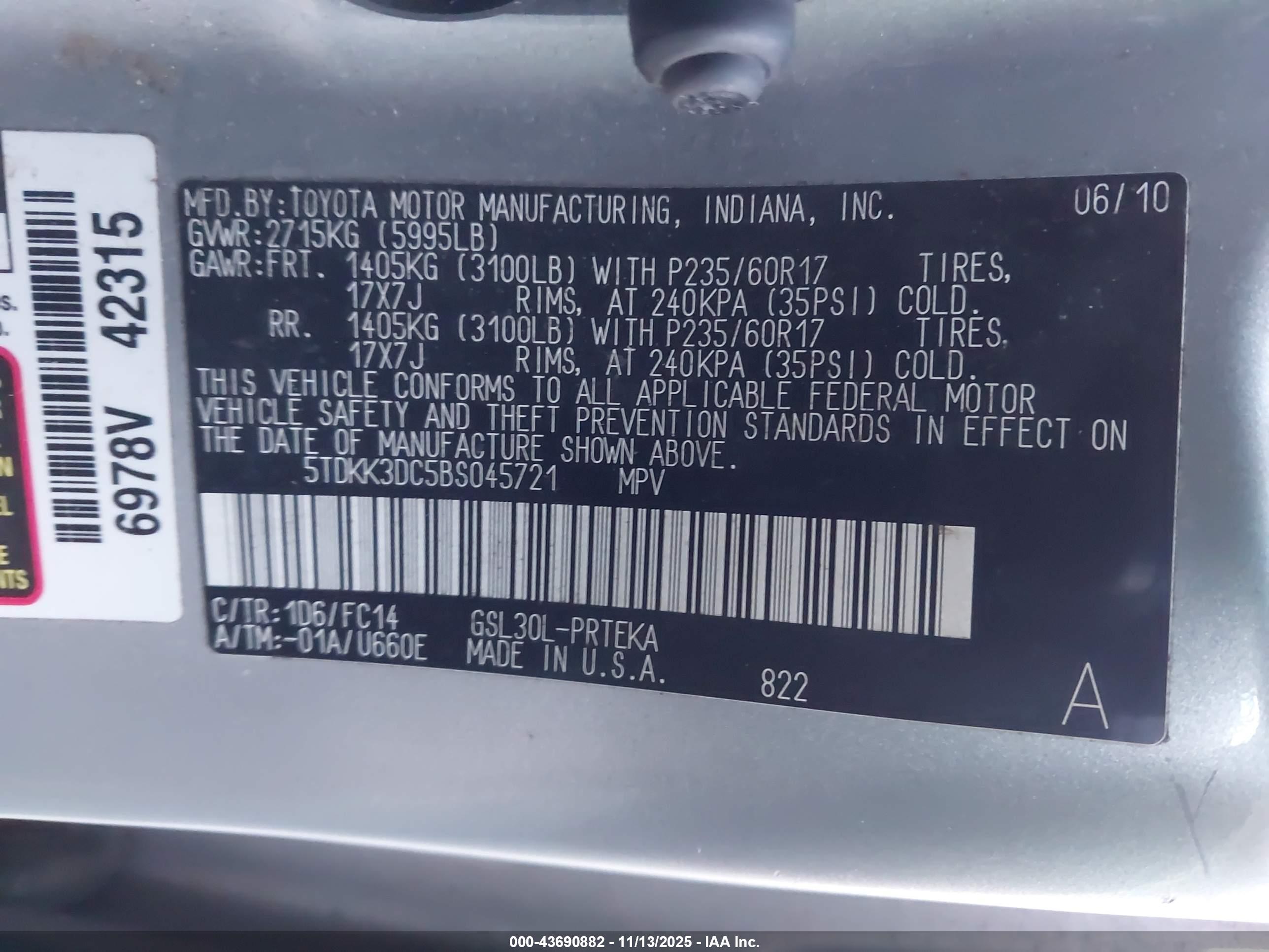 TOYOTA SIENNA image 9