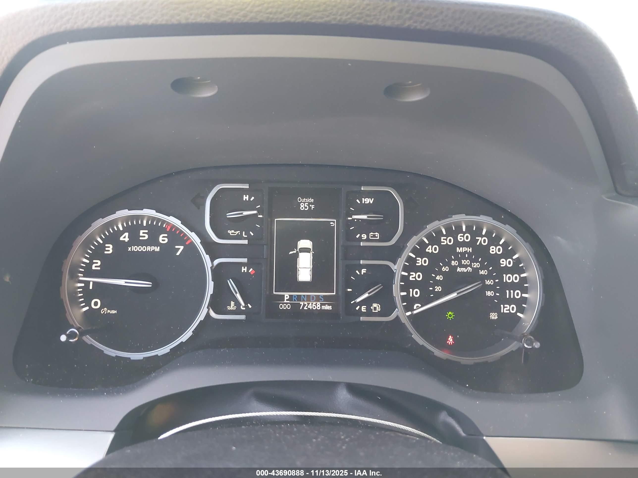 TOYOTA TUNDRA image 7
