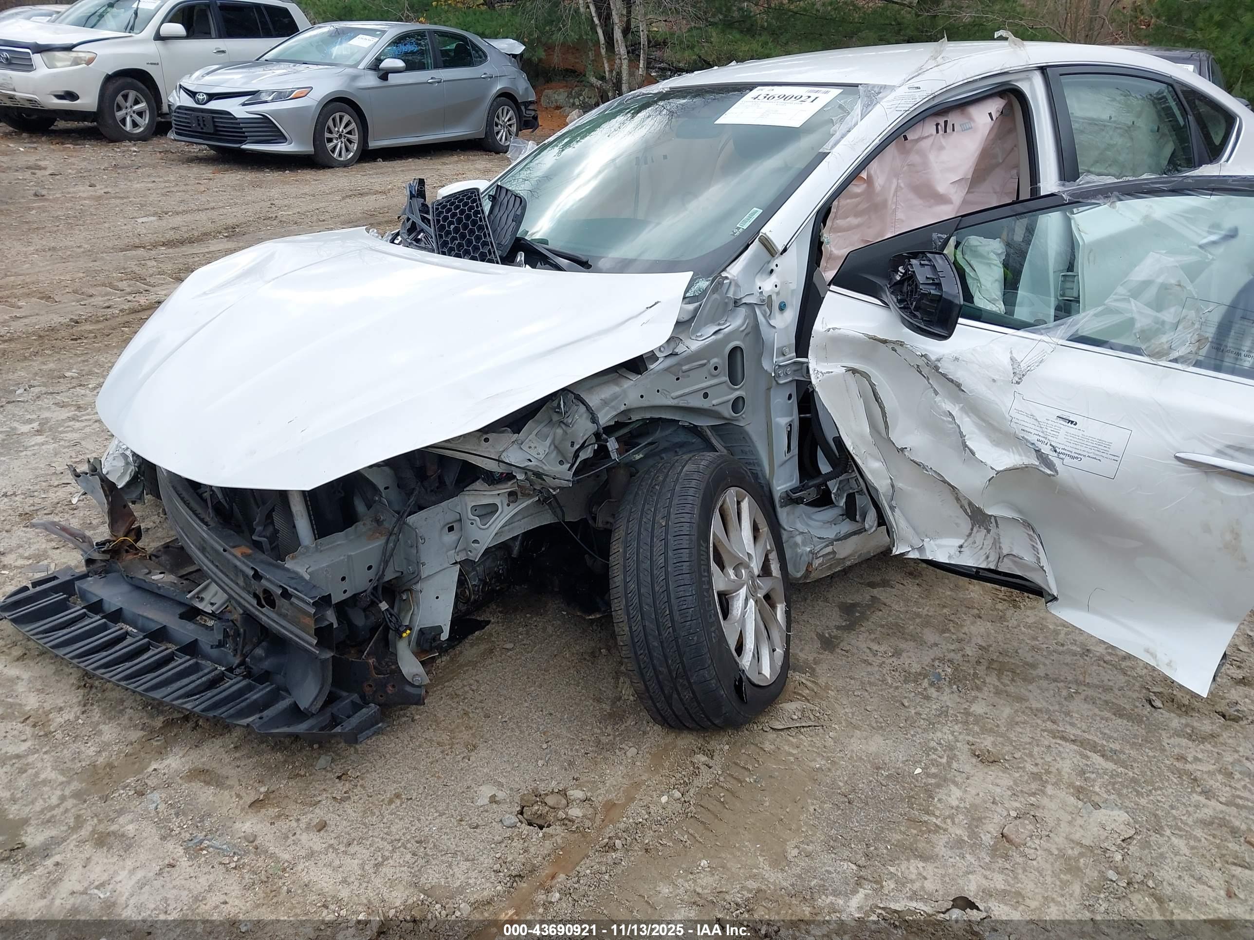 NISSAN SENTRA image 6