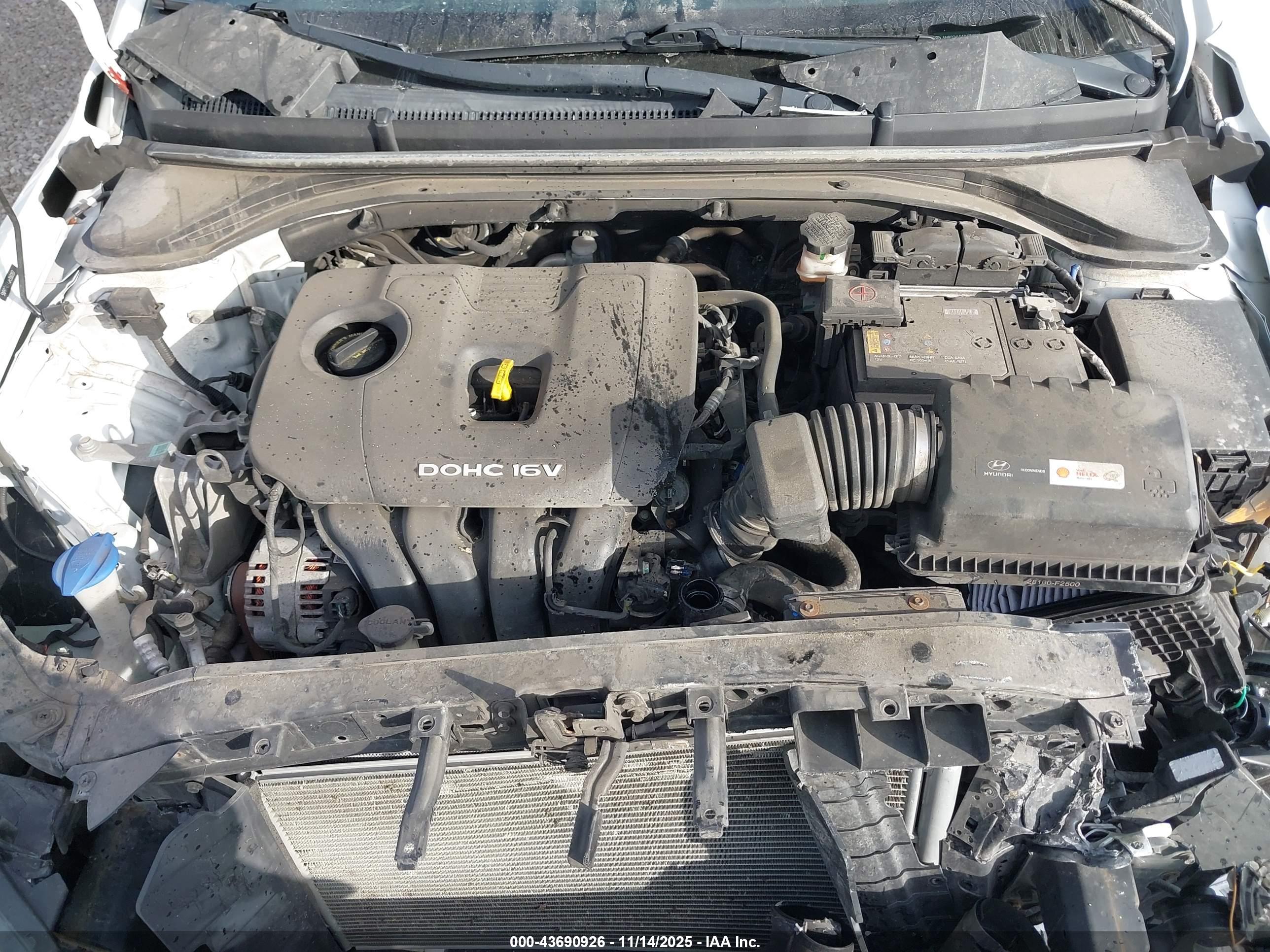 HYUNDAI ELANTRA image 10