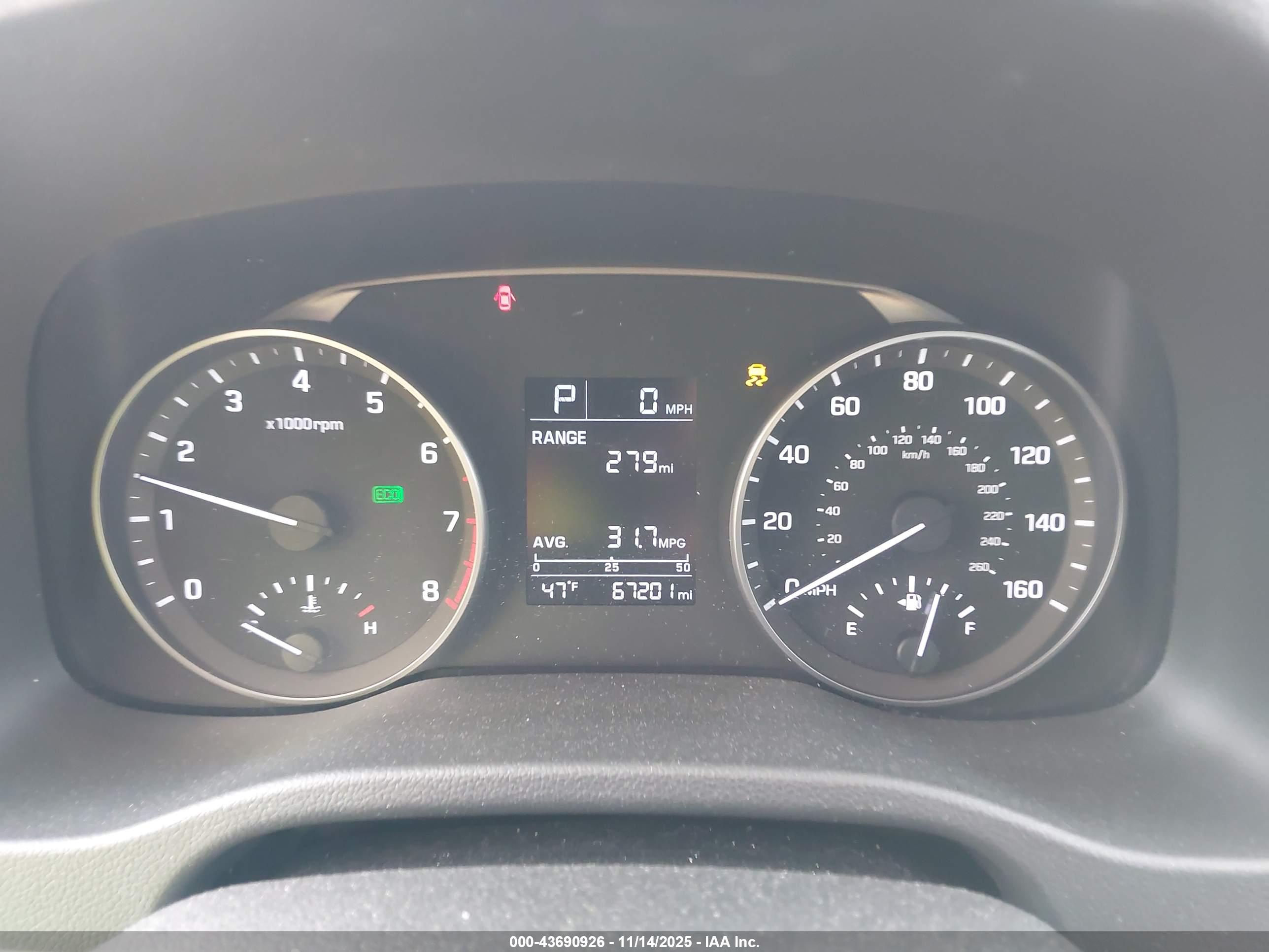 HYUNDAI ELANTRA image 7