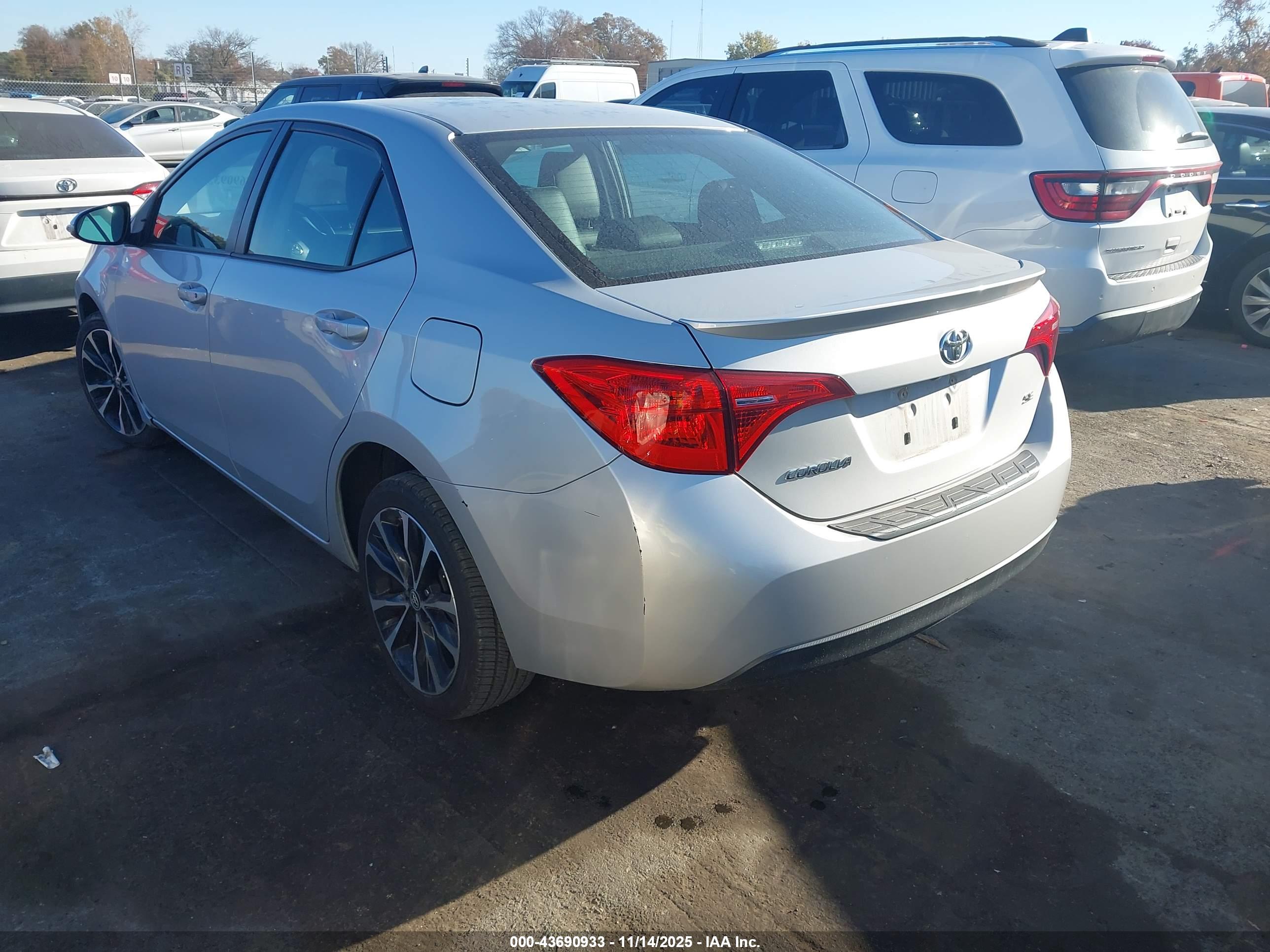 TOYOTA COROLLA image 3