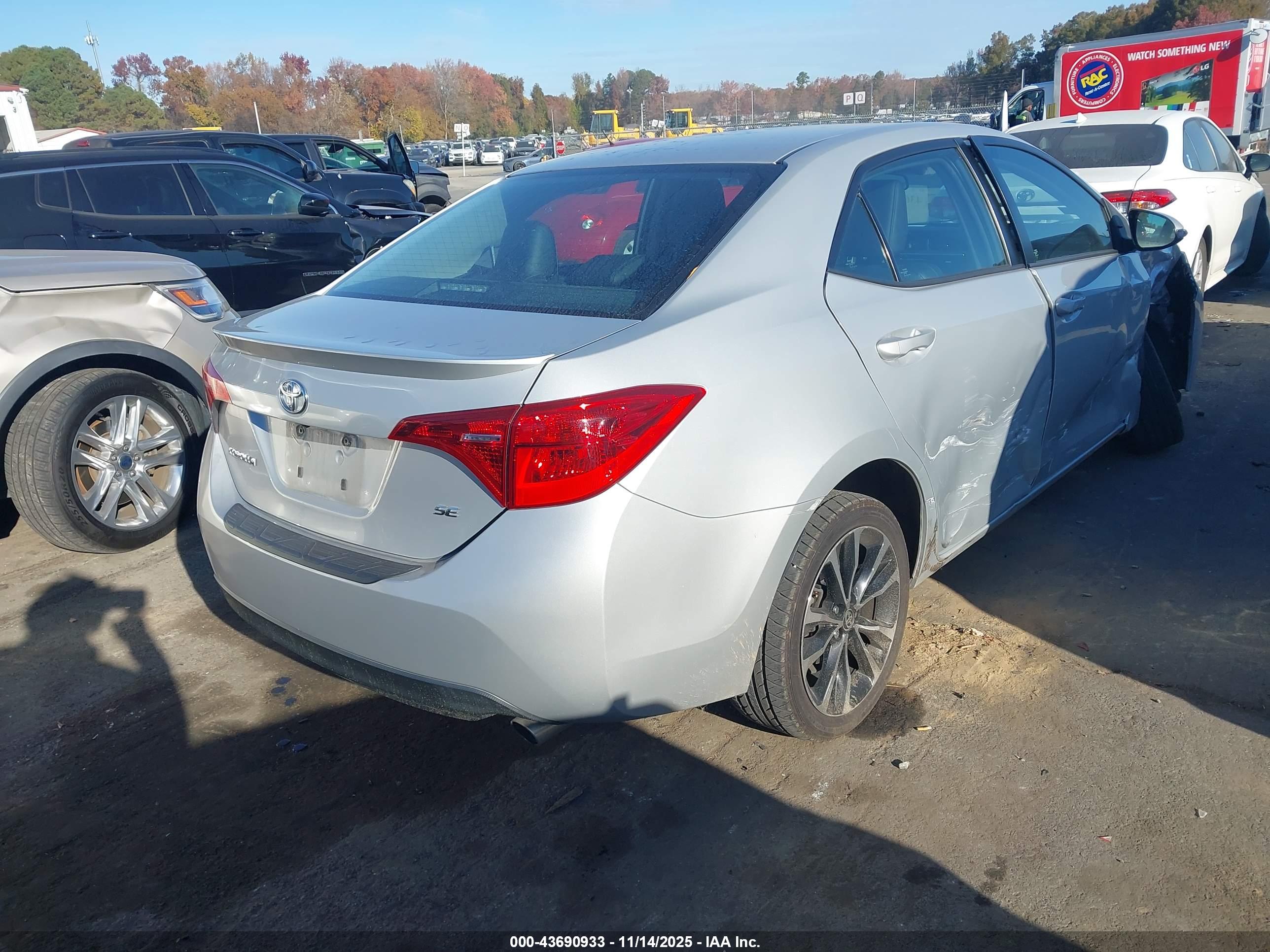 TOYOTA COROLLA image 4