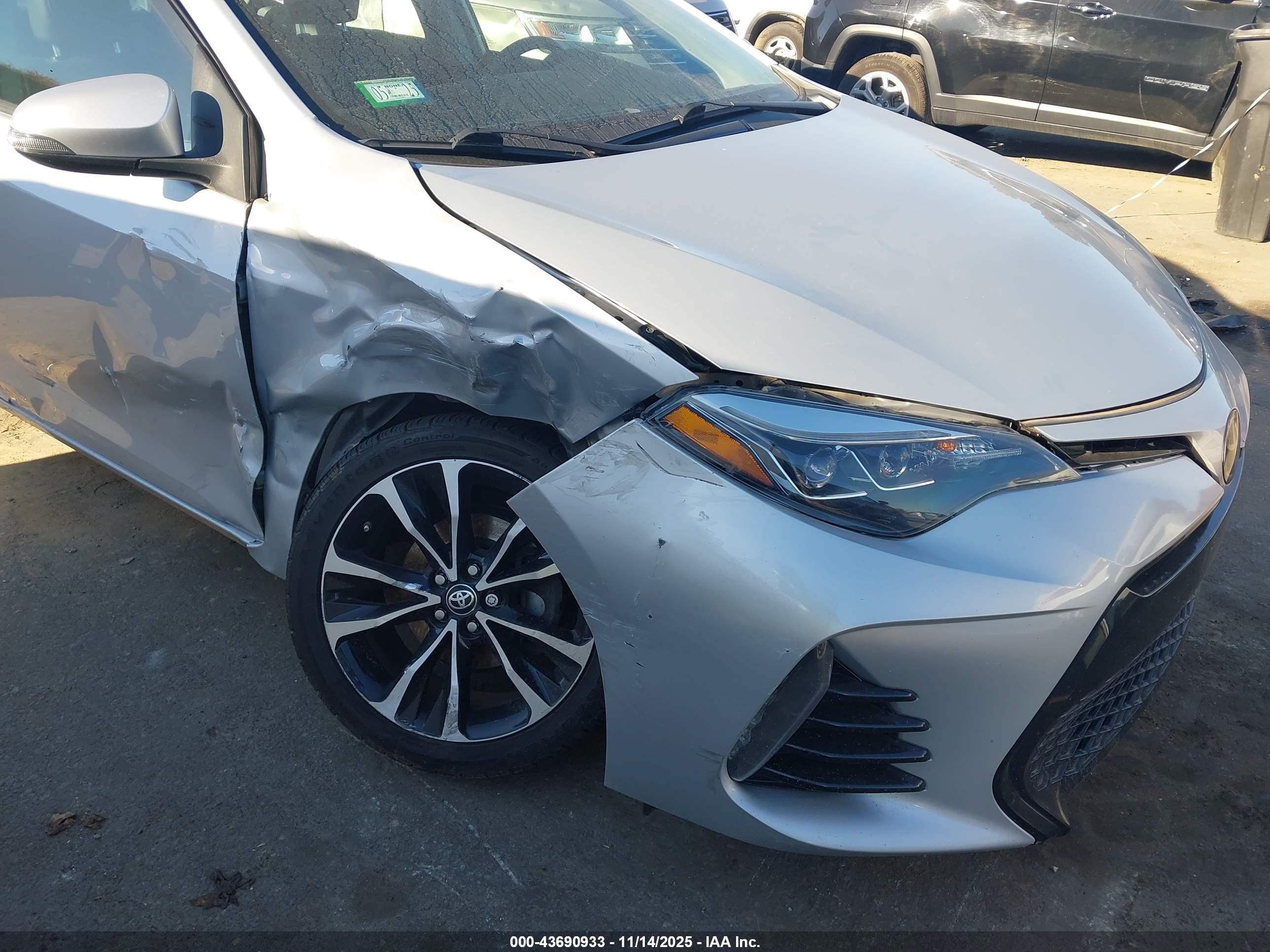 TOYOTA COROLLA image 6