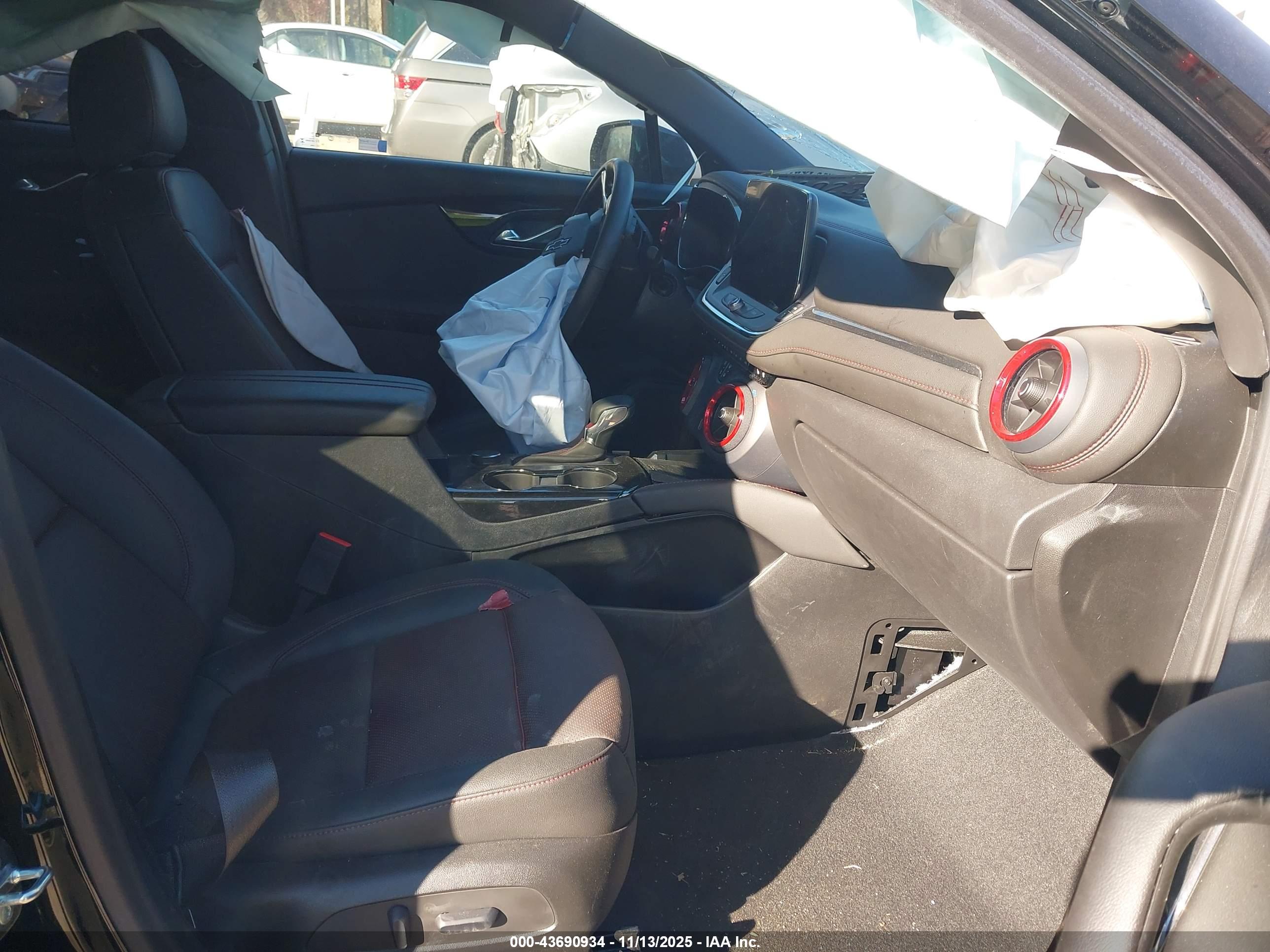 CHEVROLET BLAZER image 5