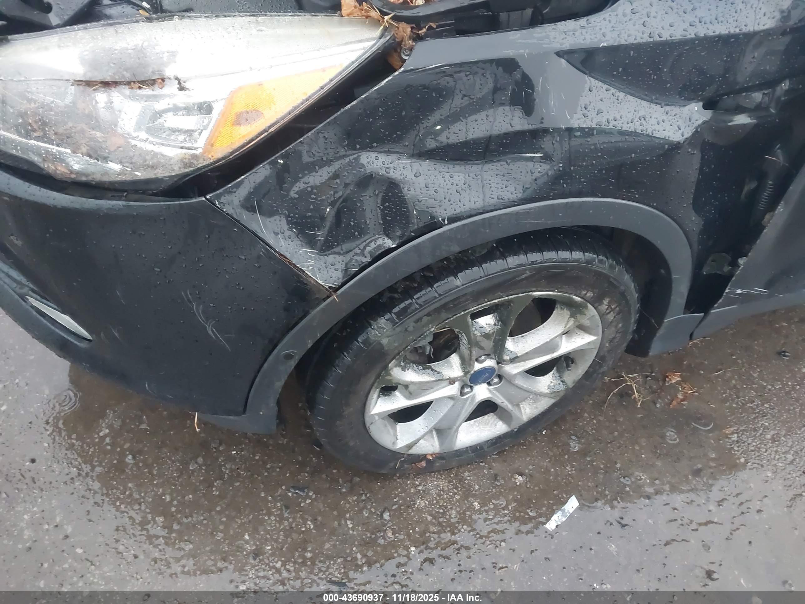 FORD ESCAPE image 6