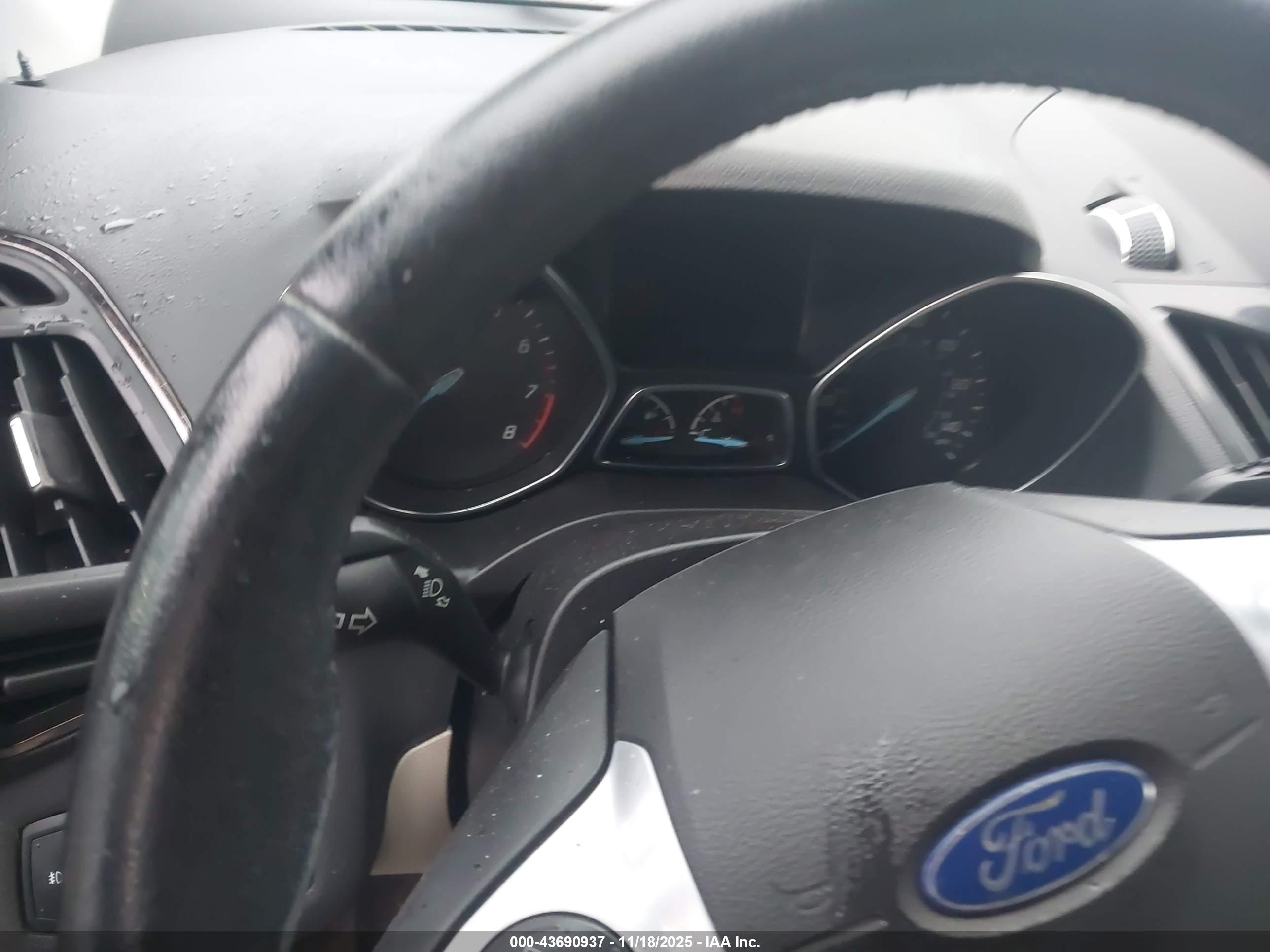 FORD ESCAPE image 7