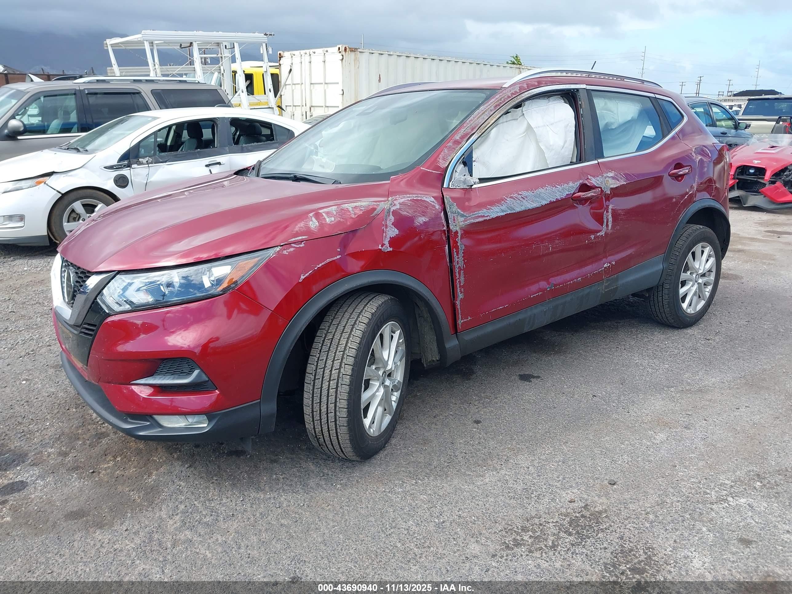 NISSAN ROGUE image 2