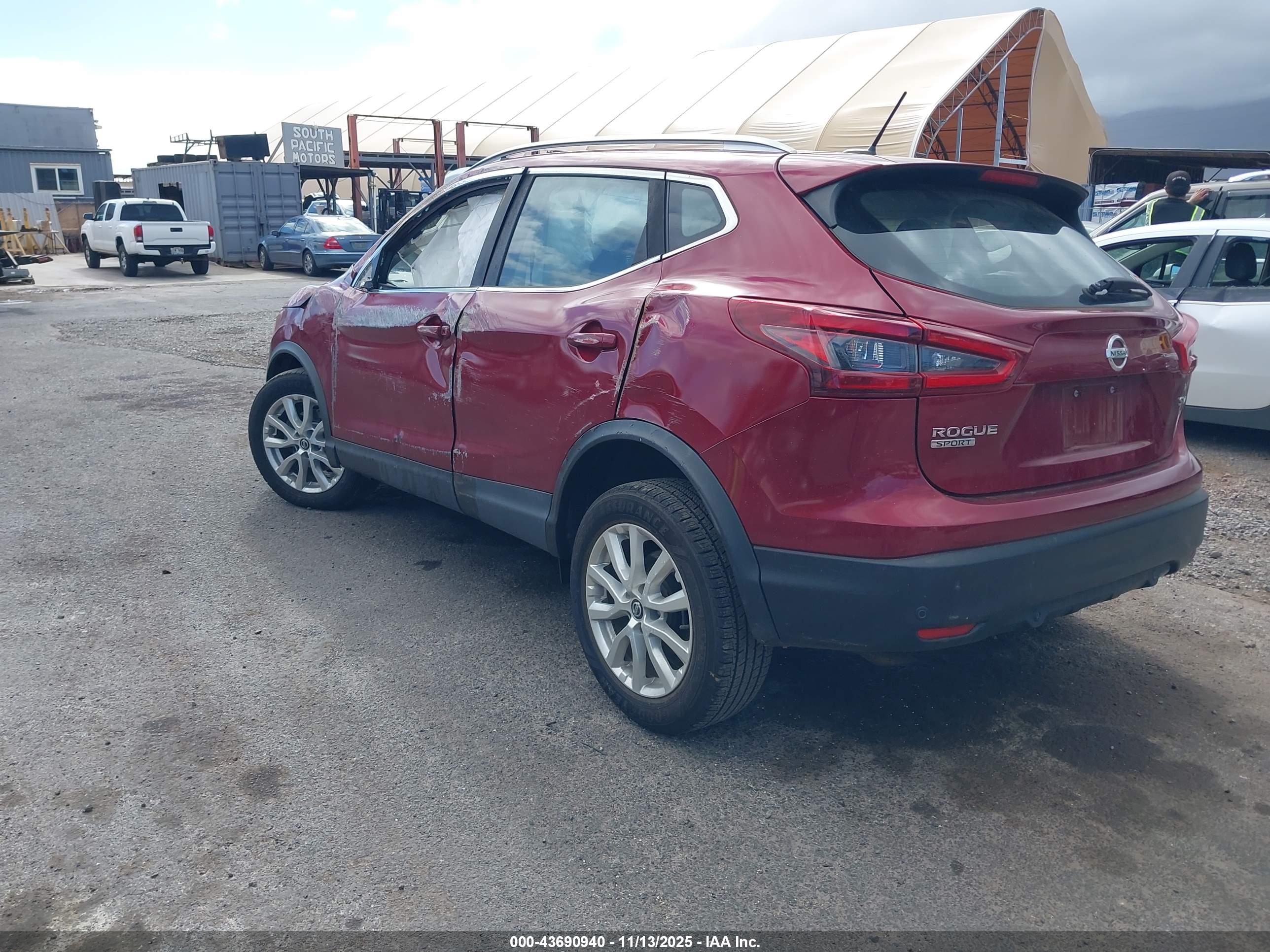 NISSAN ROGUE image 3