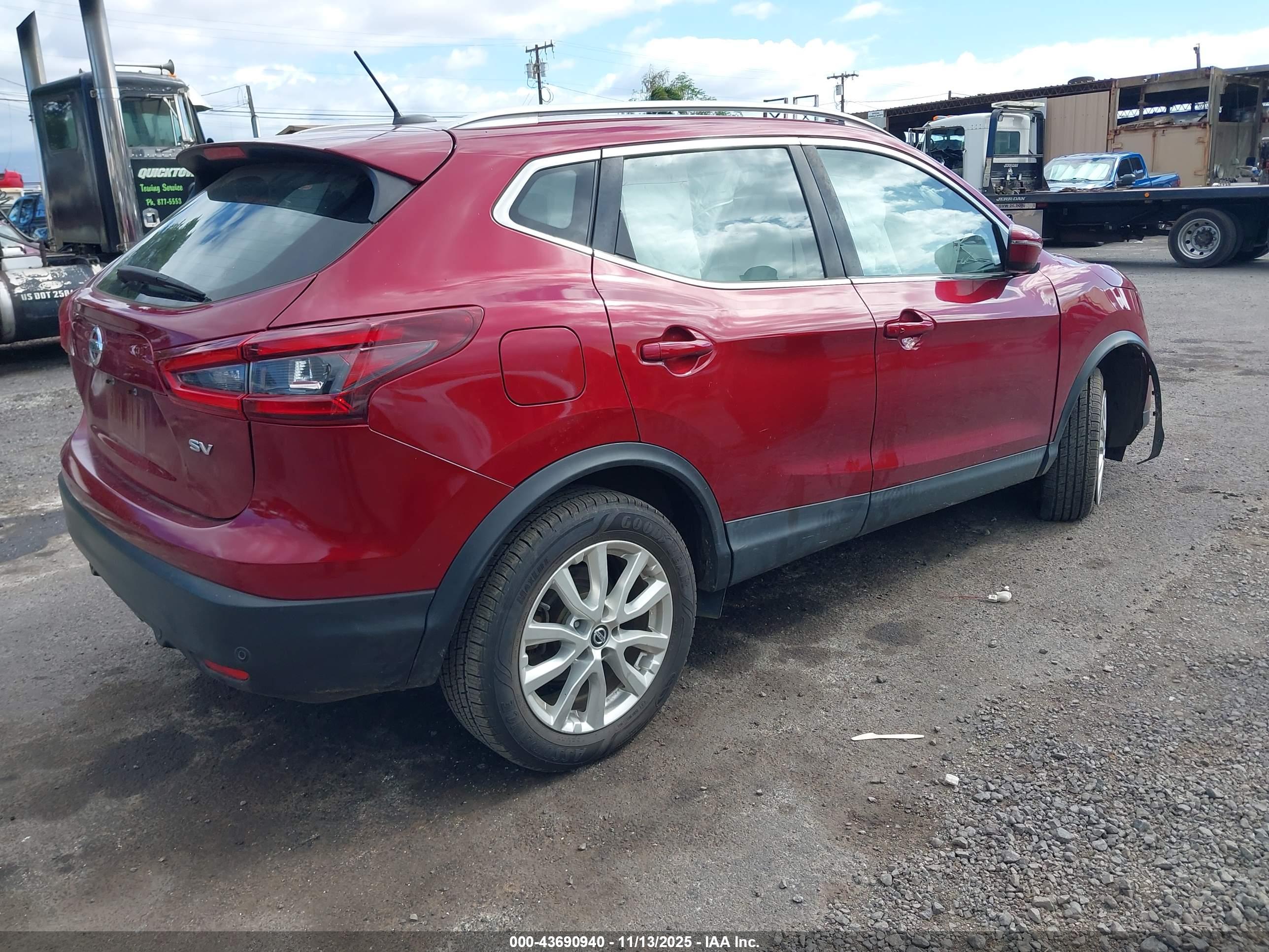 NISSAN ROGUE image 4
