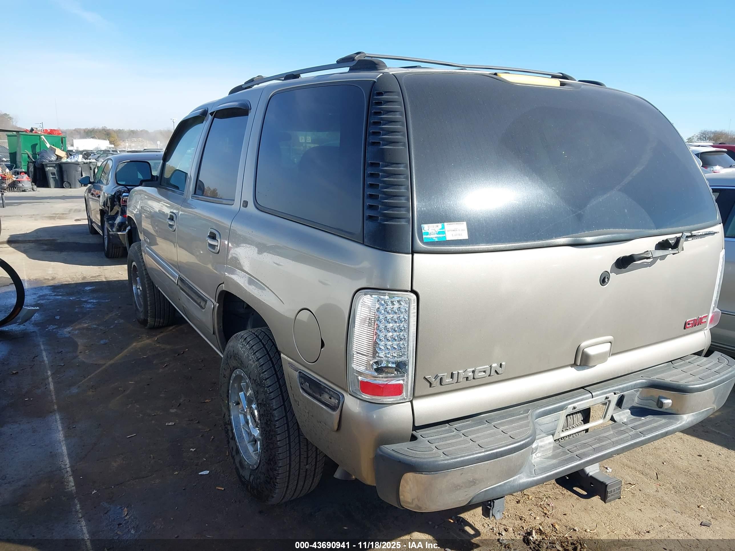 GMC YUKON image 3
