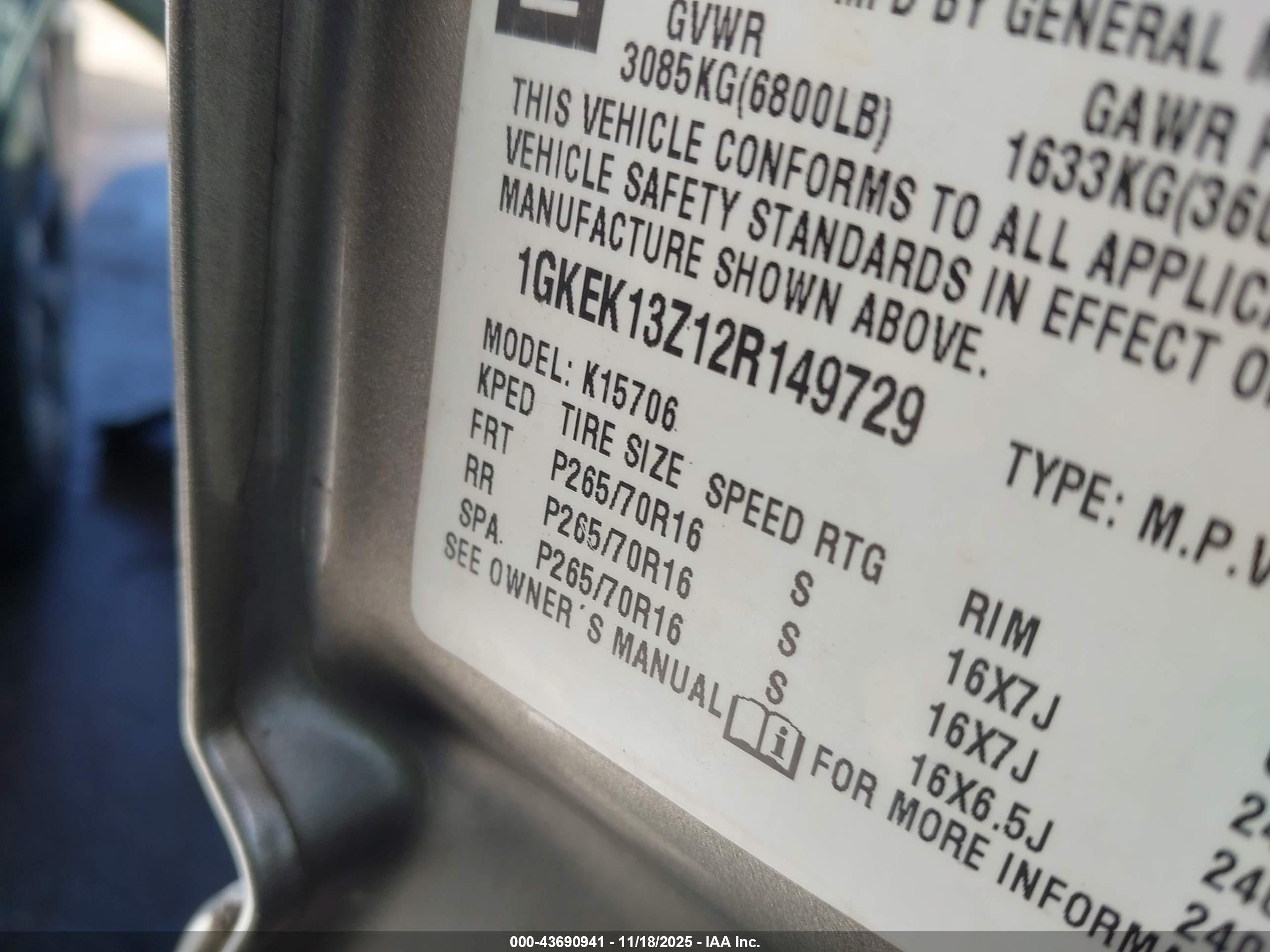 GMC YUKON image 9