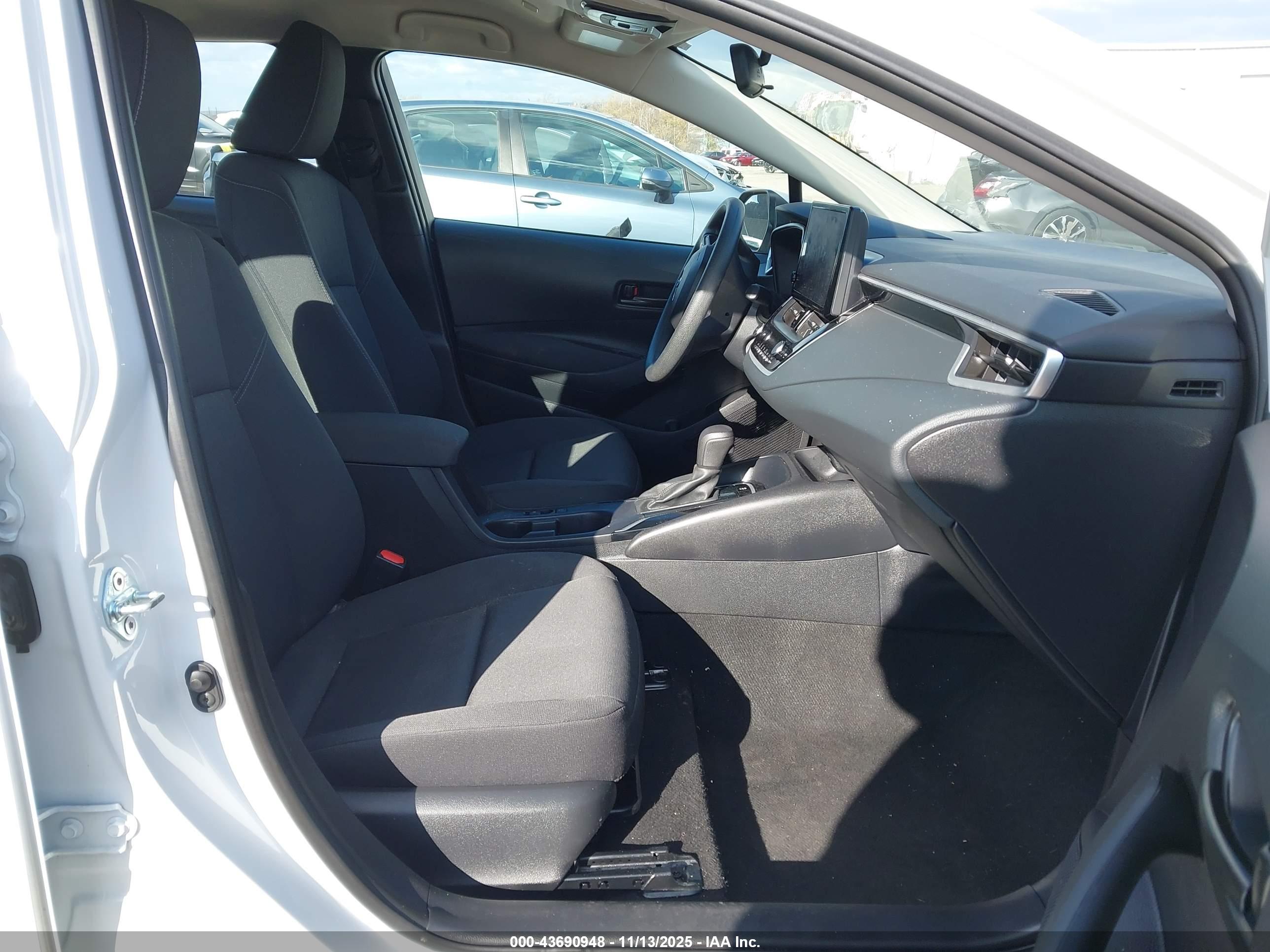 TOYOTA COROLLA image 5
