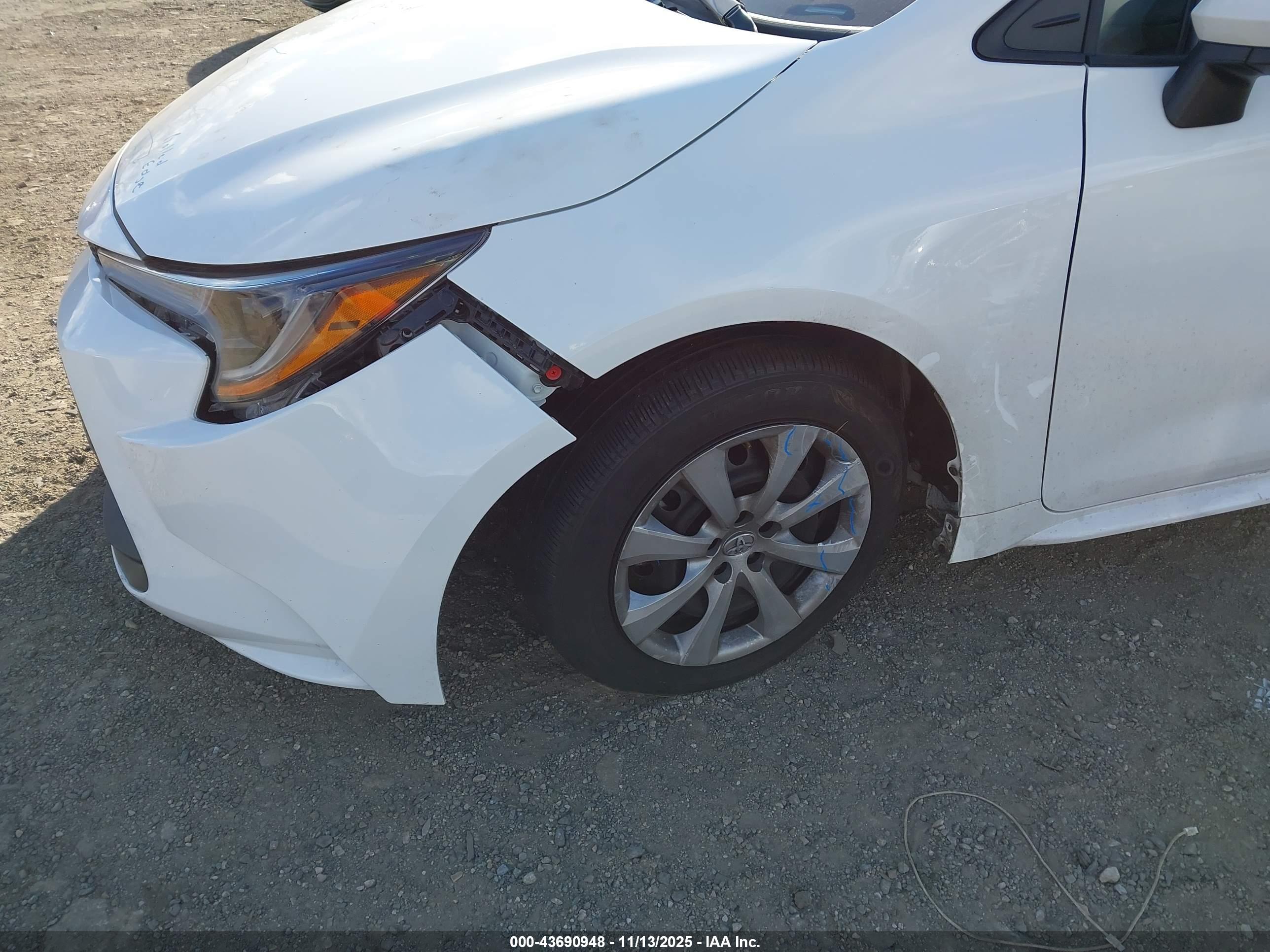 TOYOTA COROLLA image 6