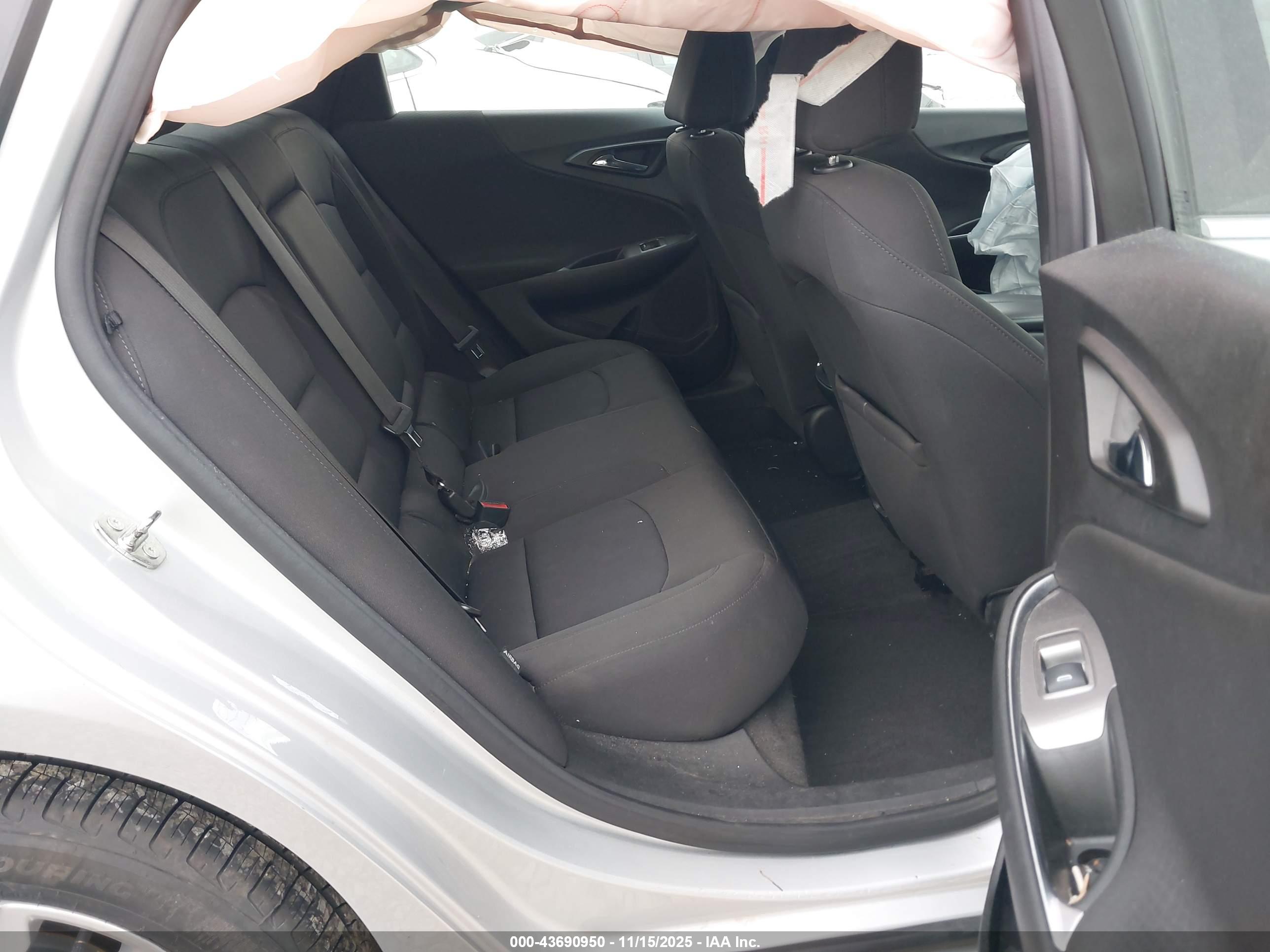 CHEVROLET MALIBU image 8