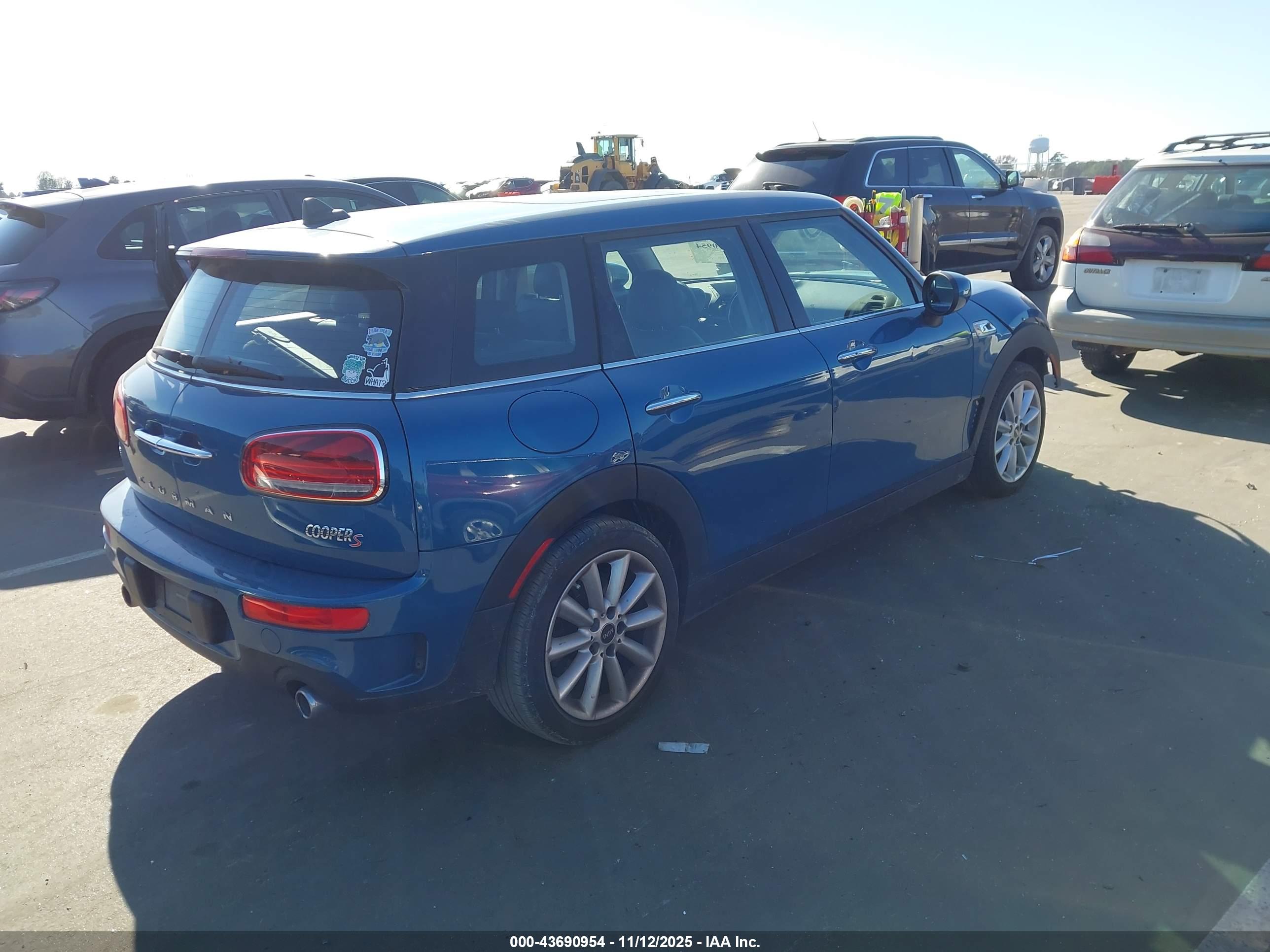 MINI CLUBMAN image 4