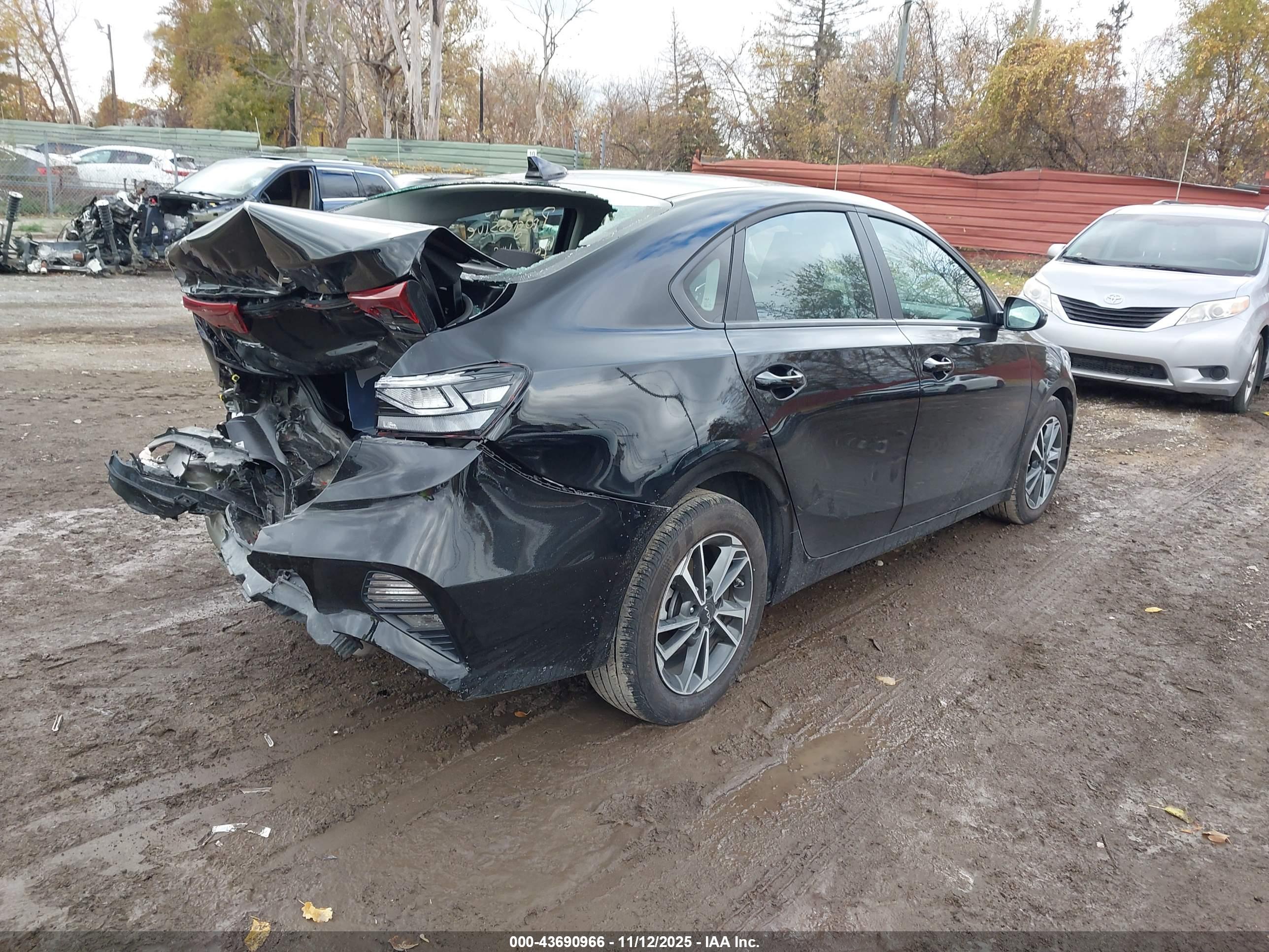 KIA FORTE image 4