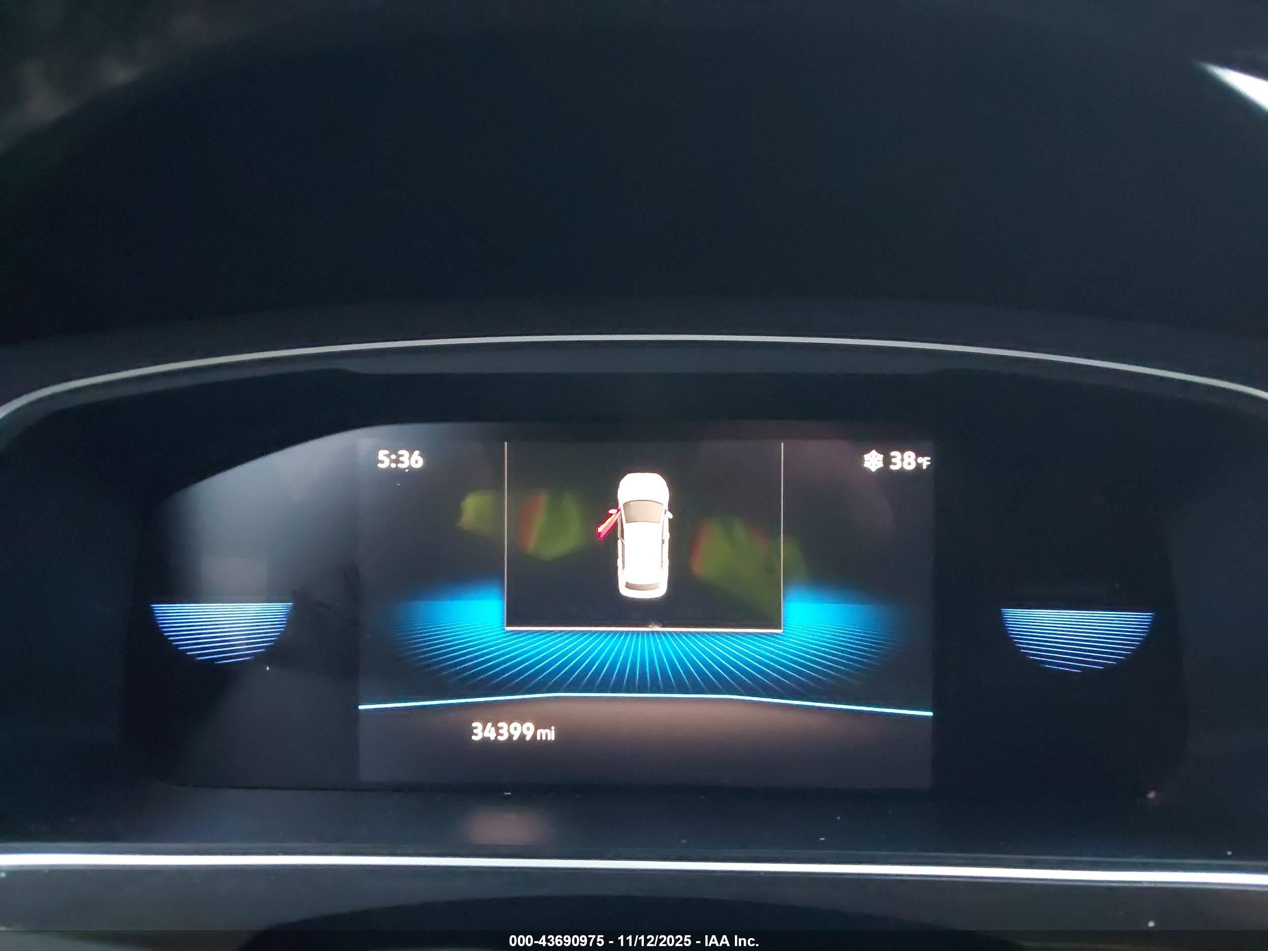 VOLKSWAGEN TIGUAN image 7