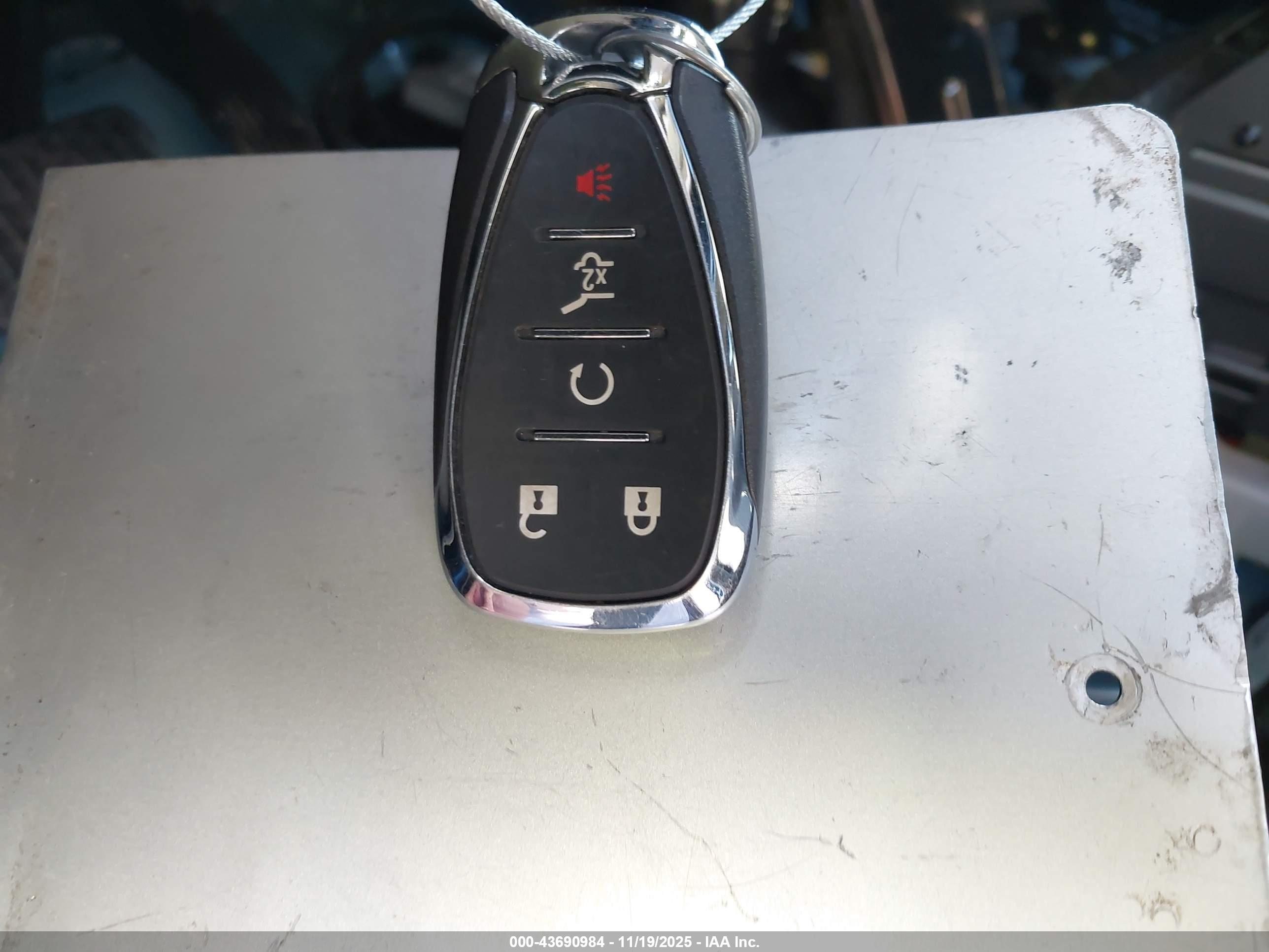 CHEVROLET EQUINOX image 11