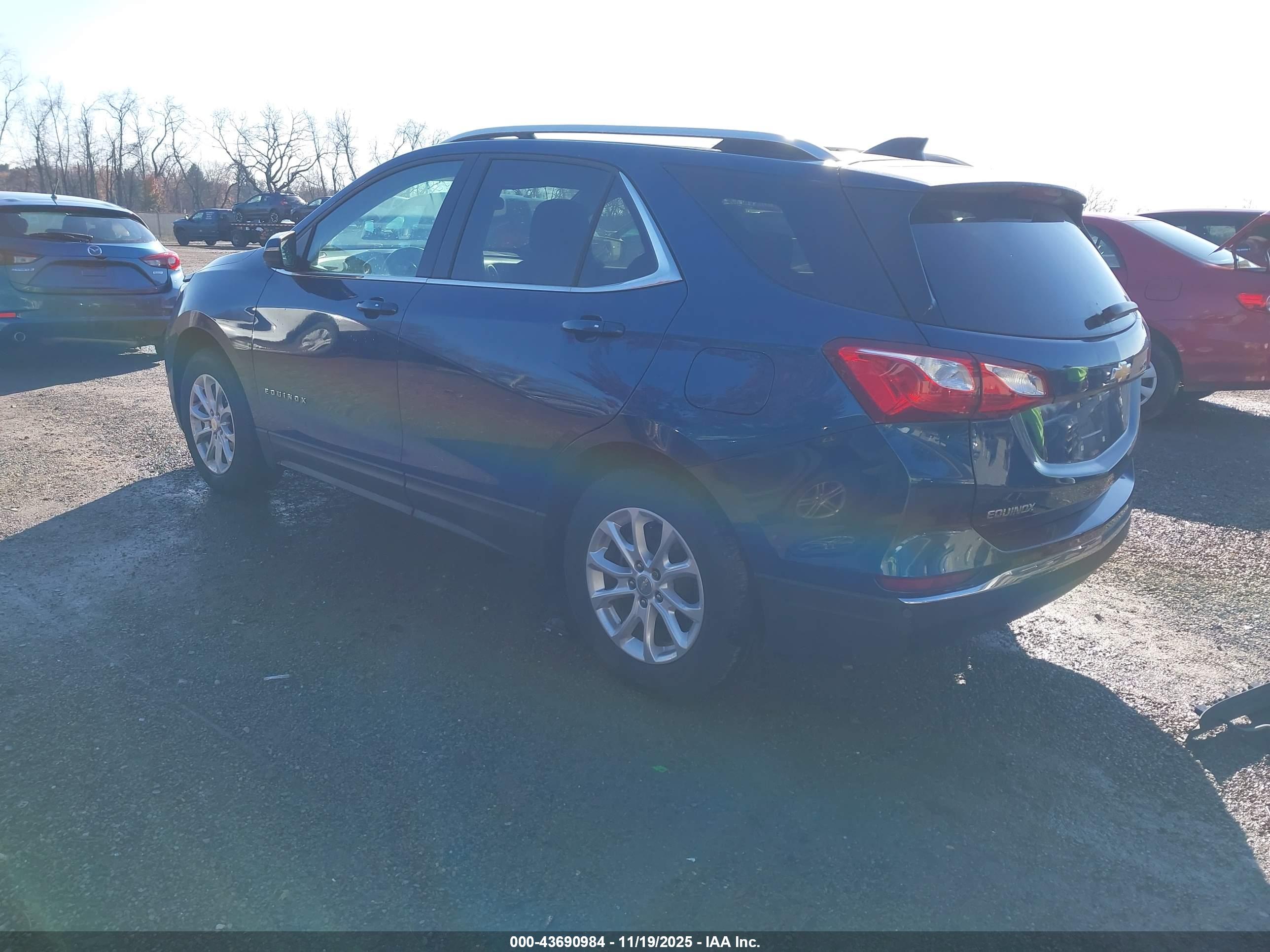 CHEVROLET EQUINOX image 3