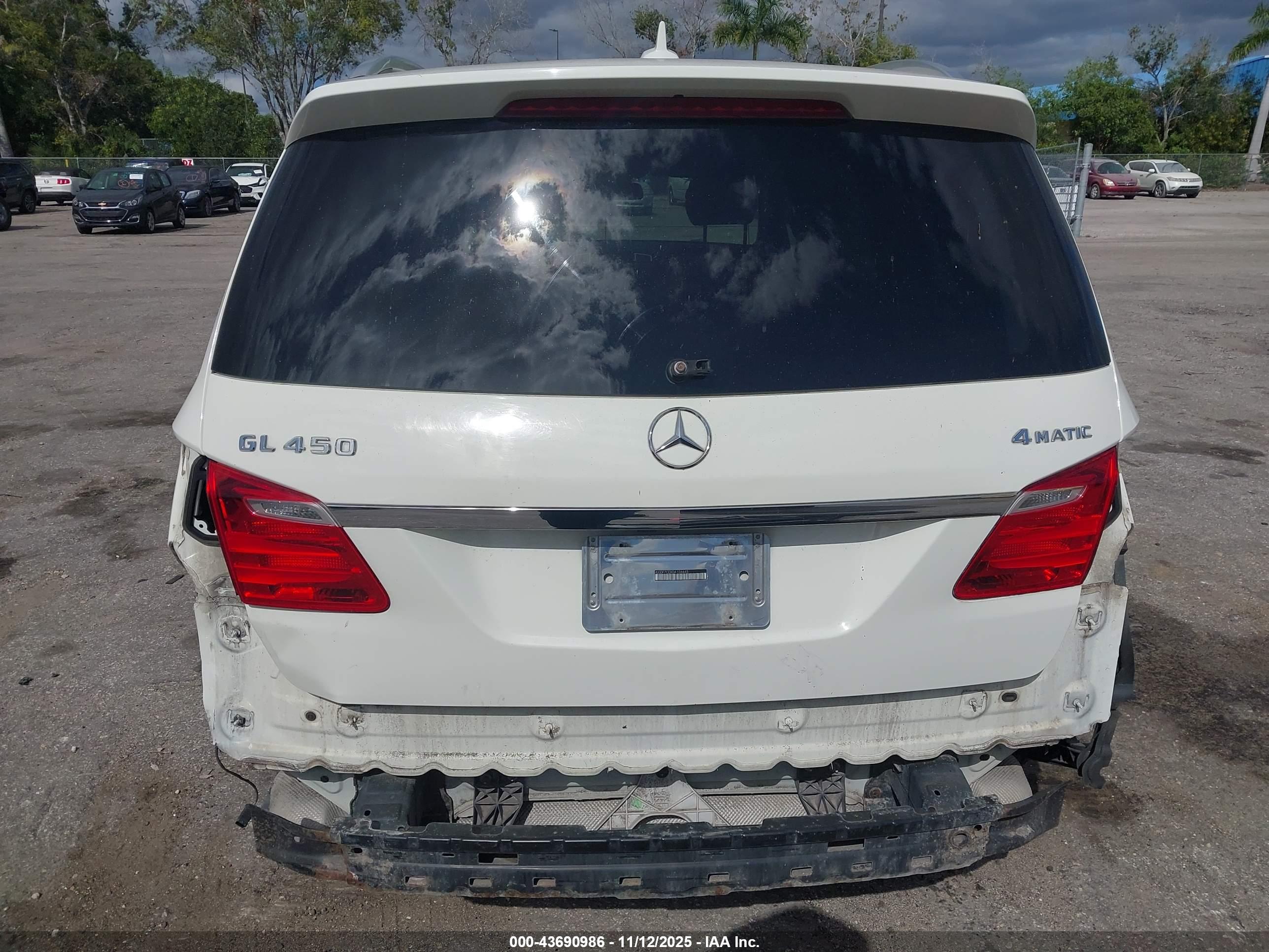 MERCEDES-BENZ GL image 6