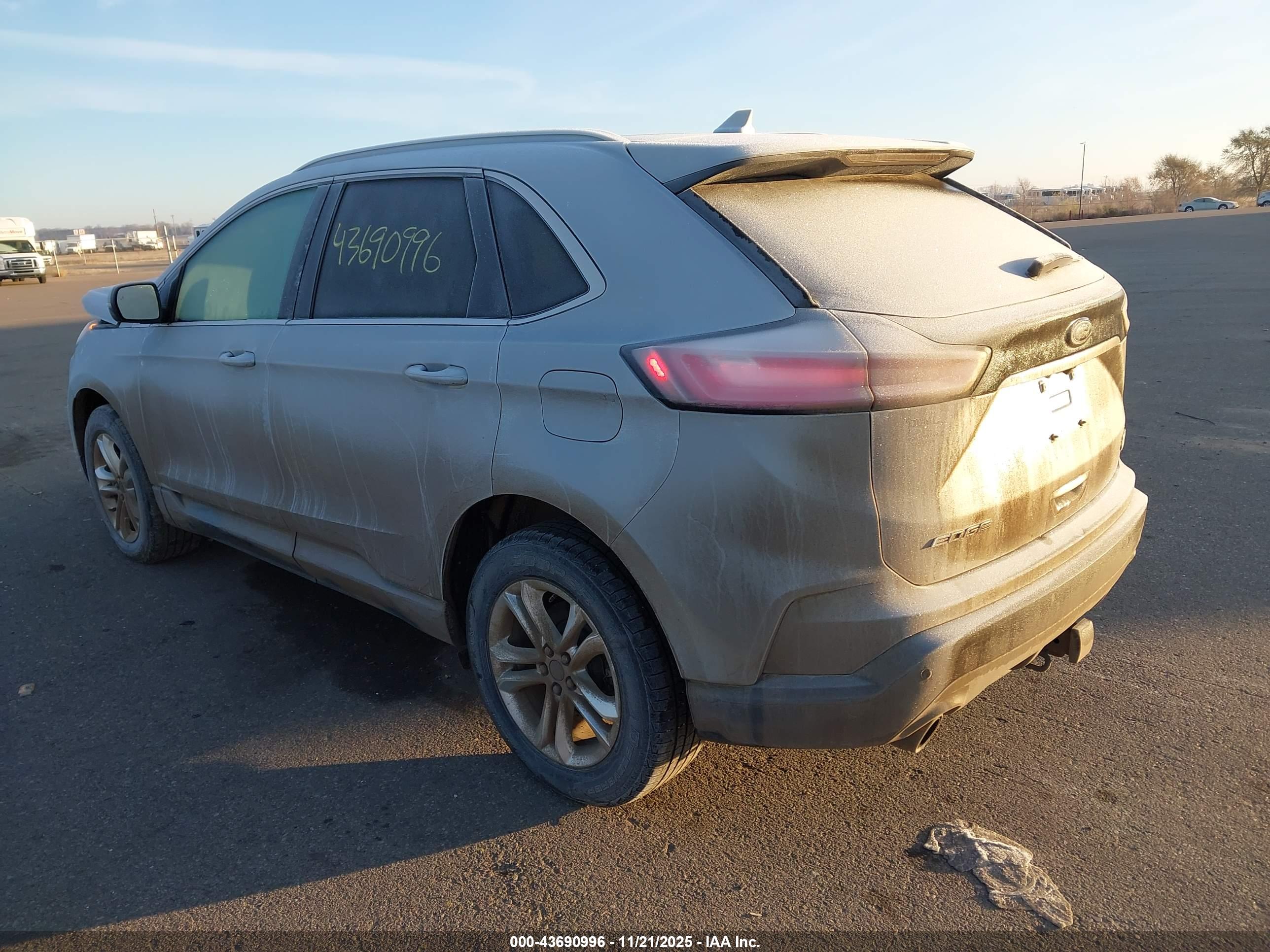FORD EDGE image 3