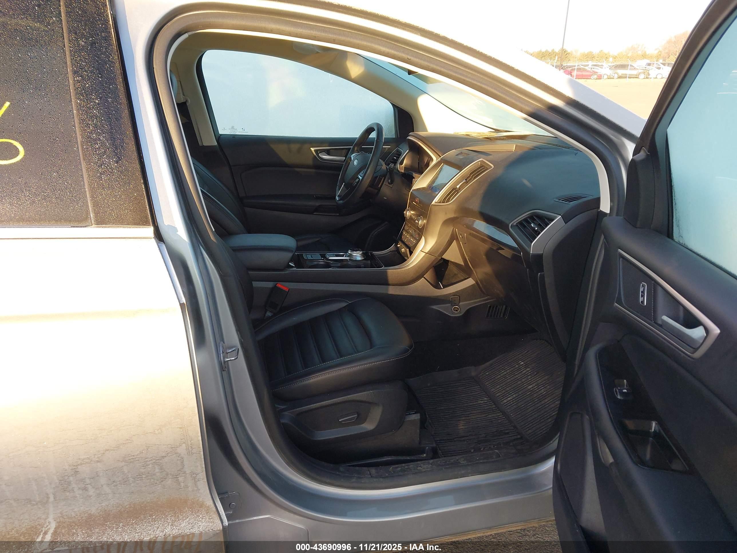 FORD EDGE image 5