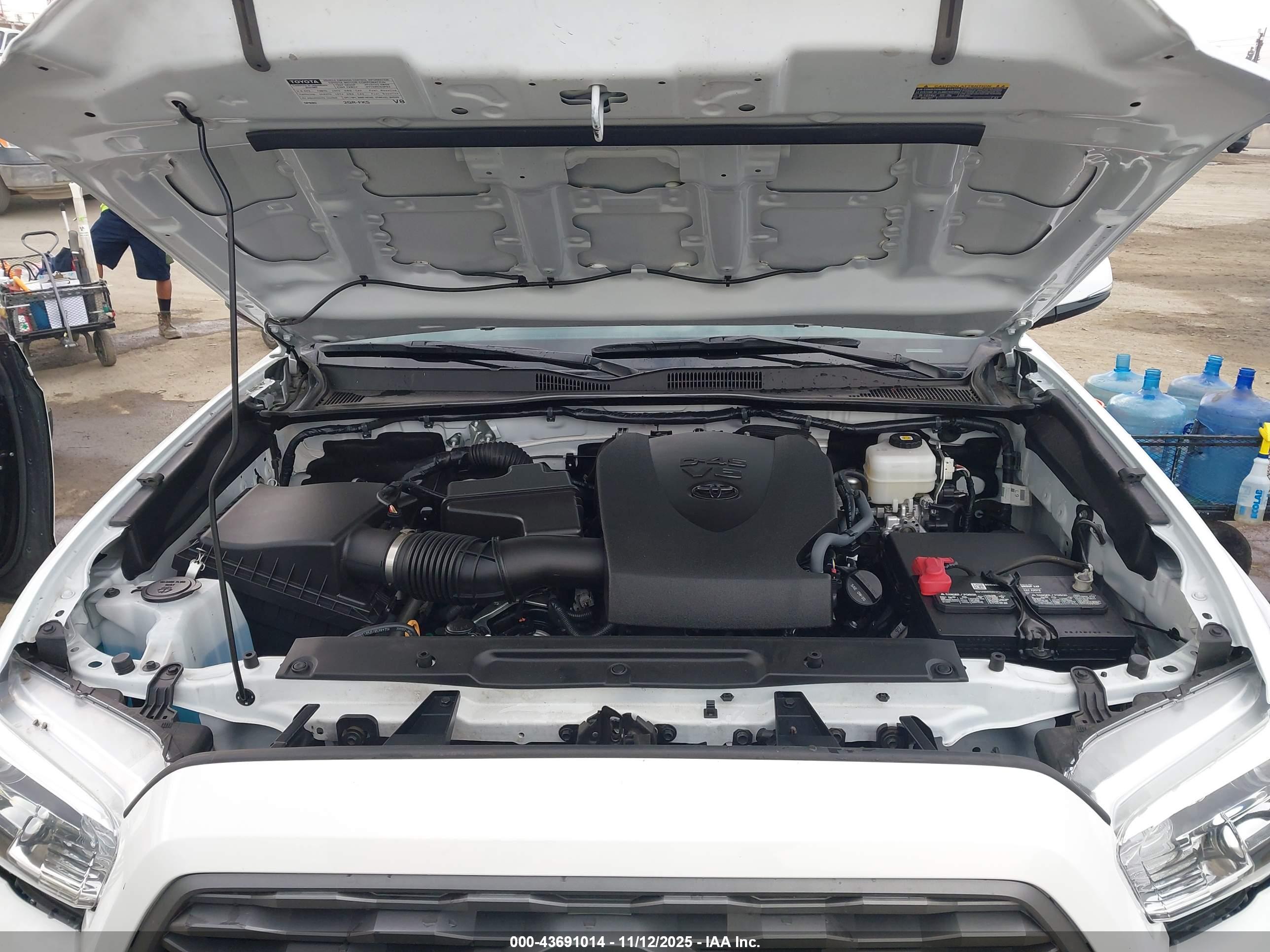 TOYOTA TACOMA image 10