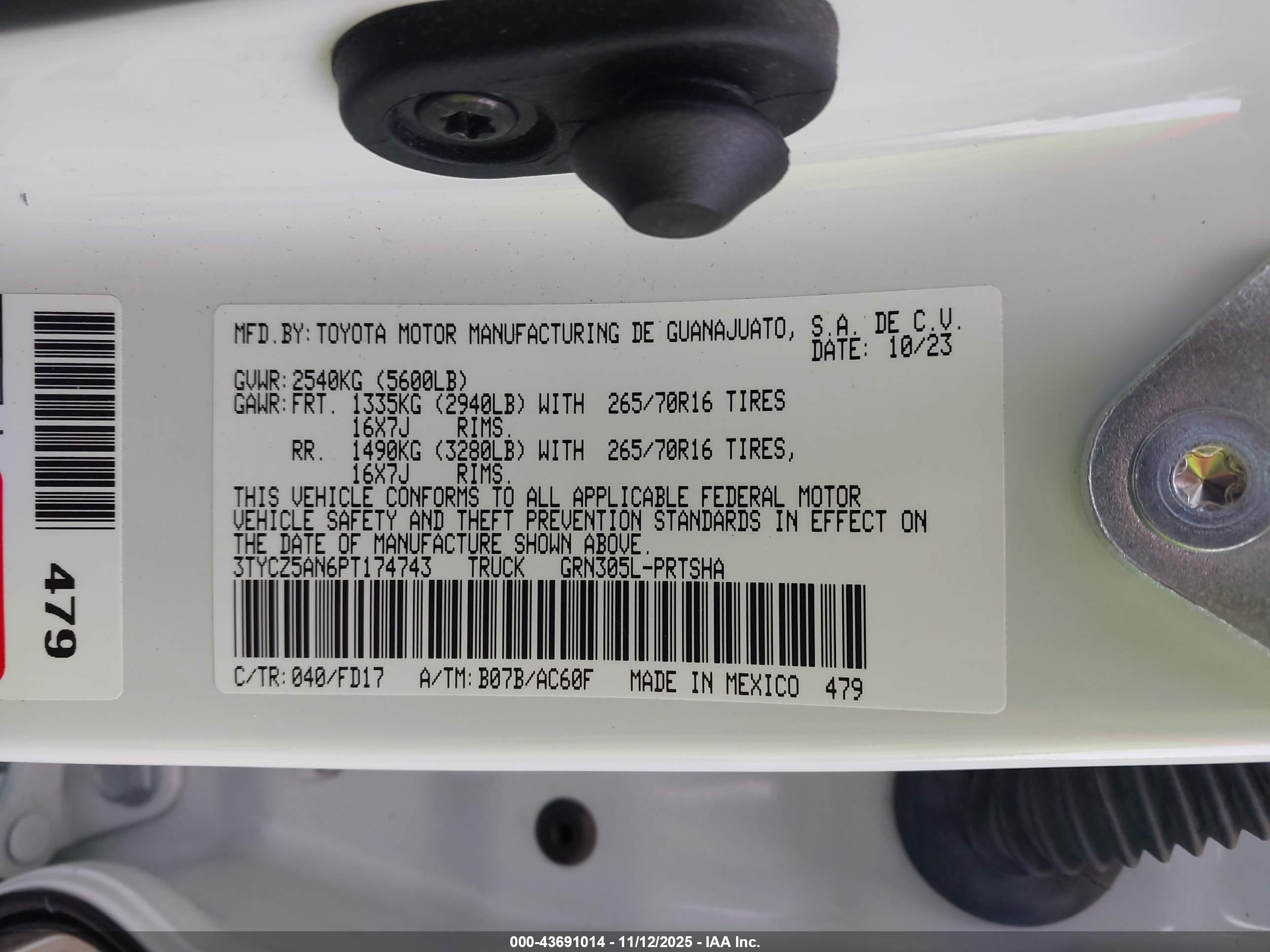TOYOTA TACOMA image 9