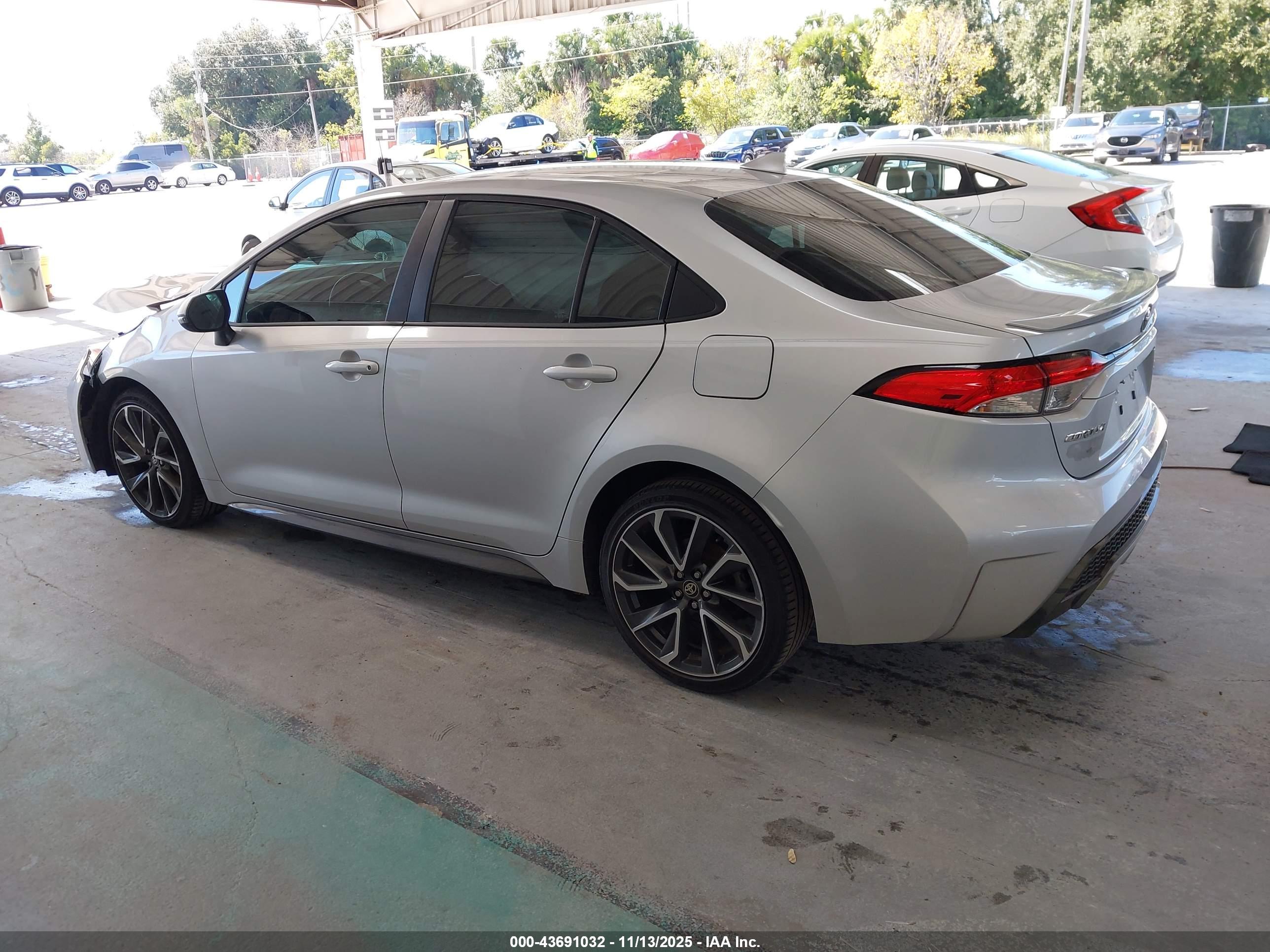 TOYOTA COROLLA image 3
