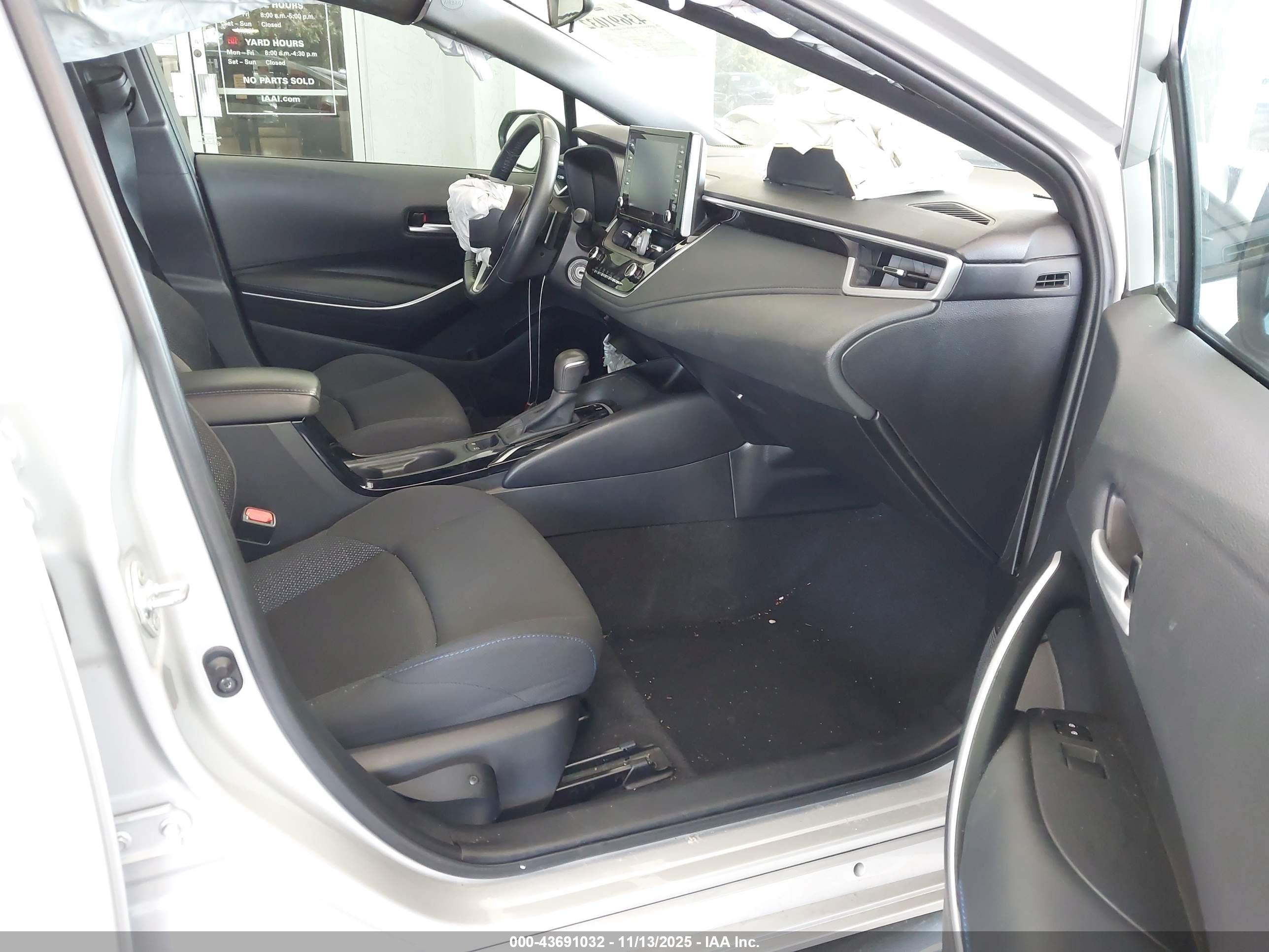 TOYOTA COROLLA image 5