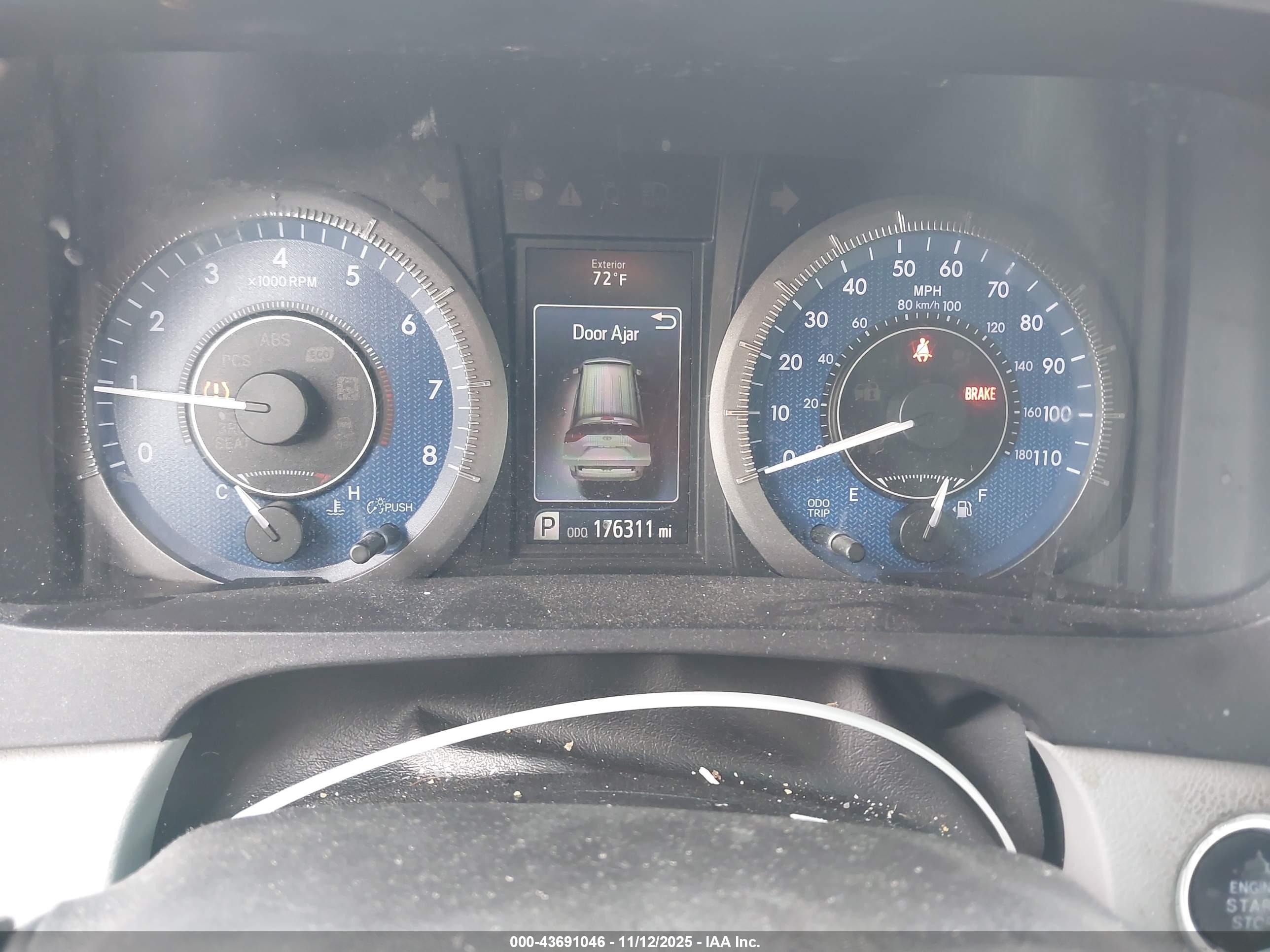 TOYOTA SIENNA image 7