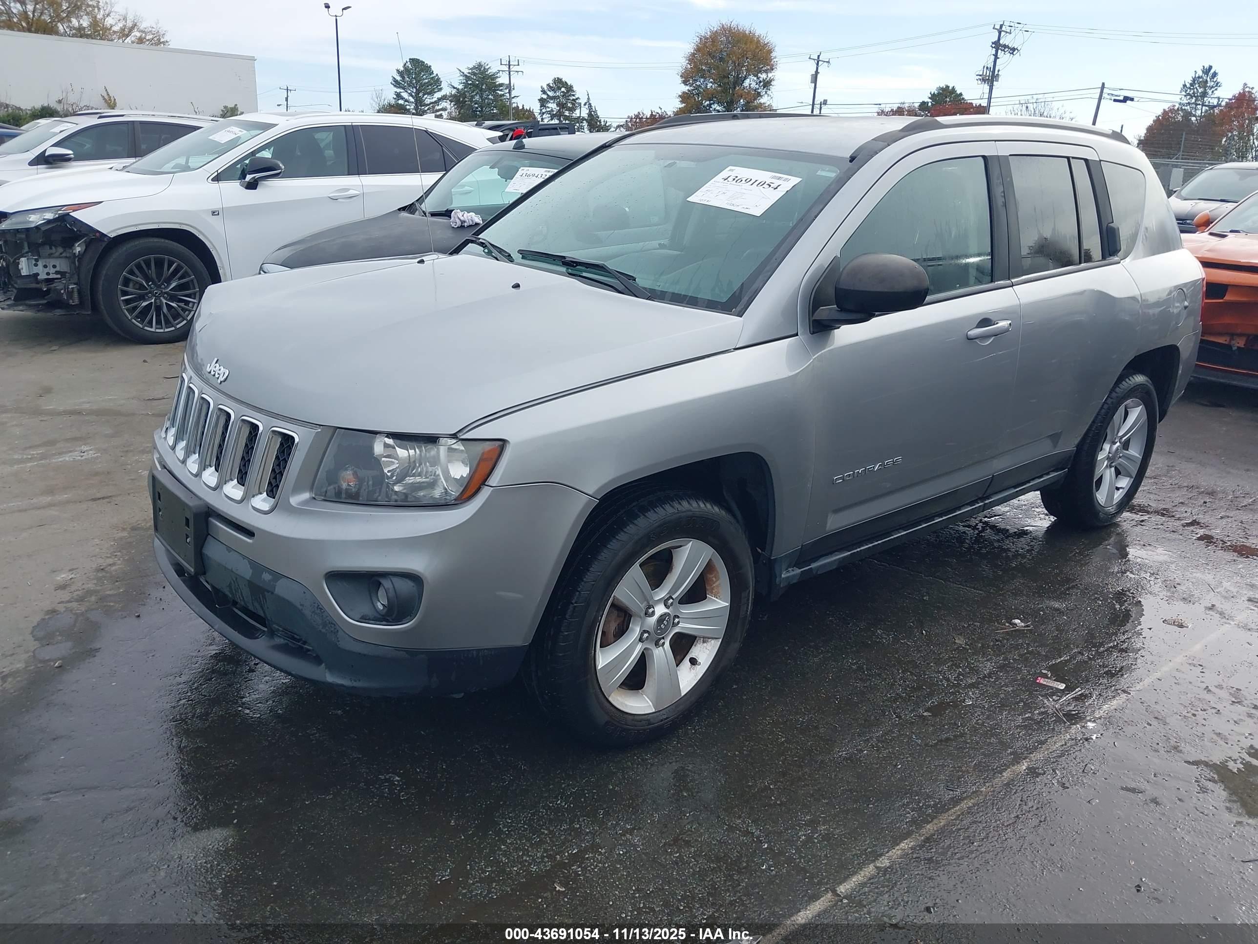 JEEP COMPASS image 2