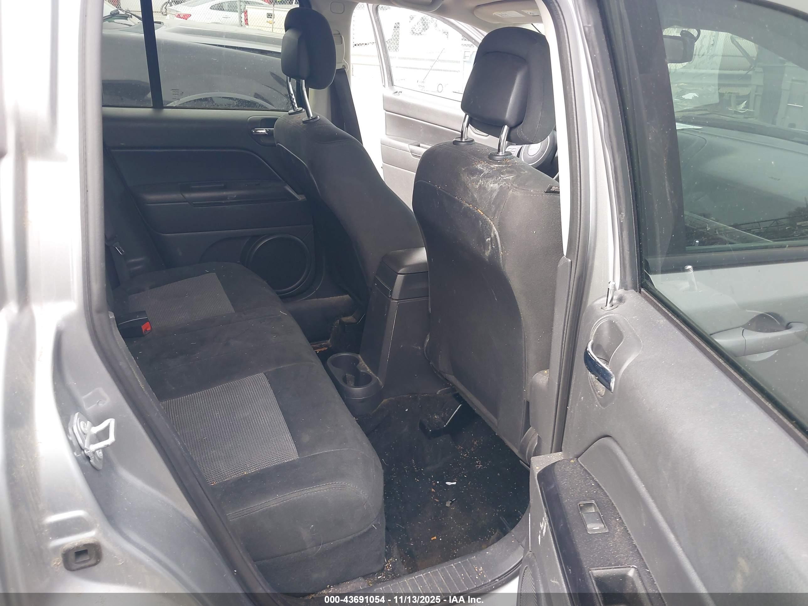 JEEP COMPASS image 8
