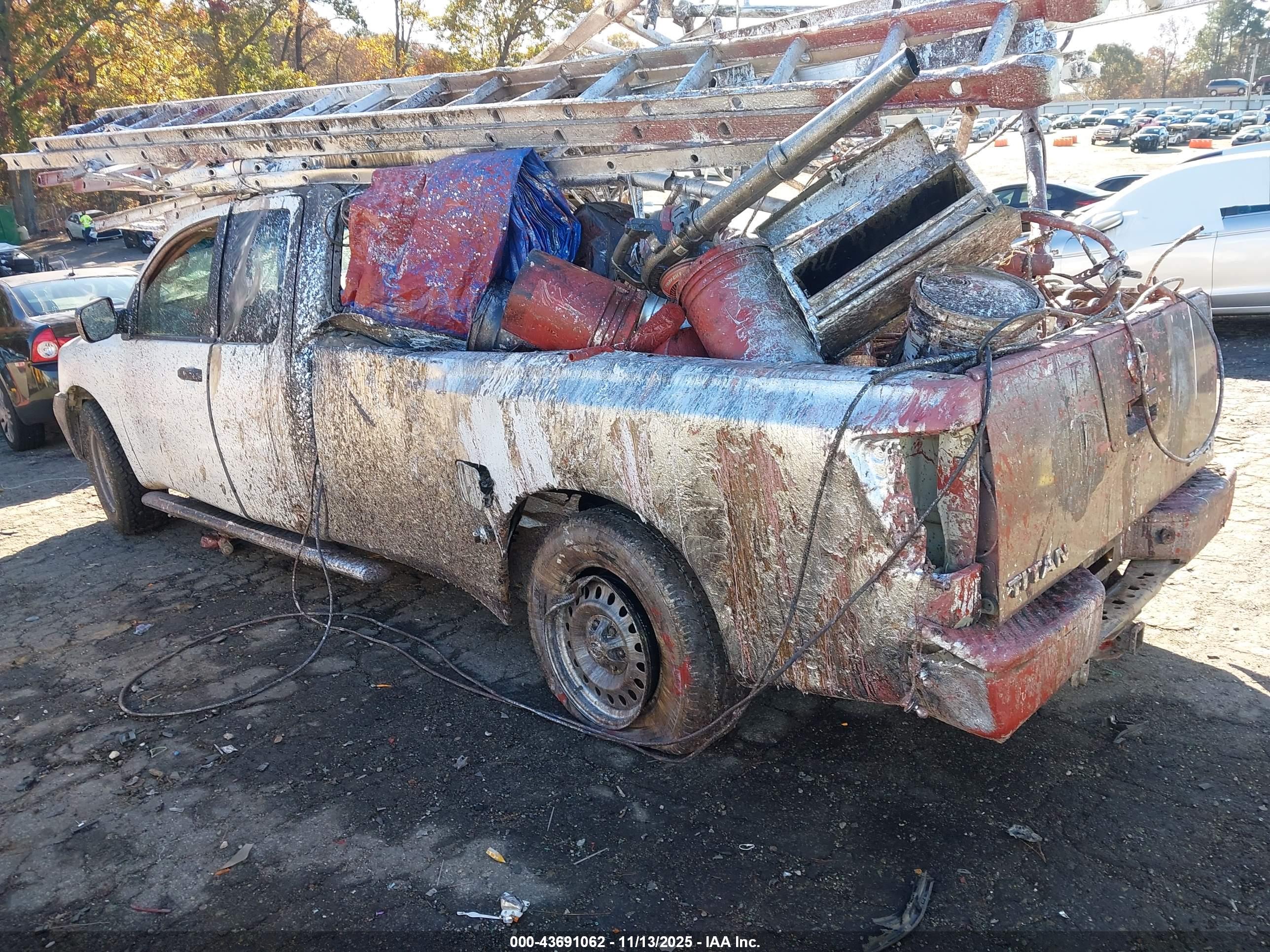 NISSAN TITAN image 3