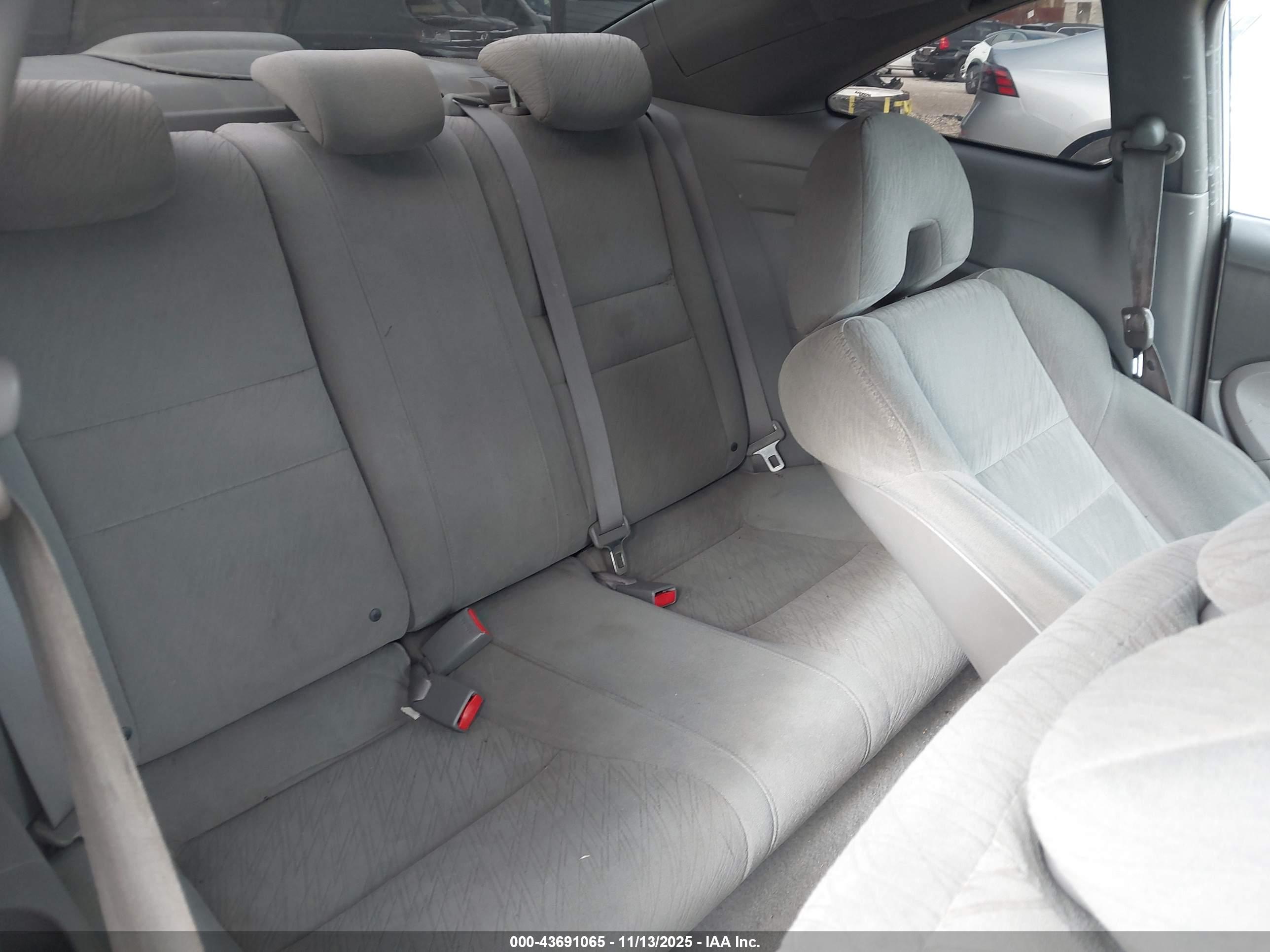 HONDA CIVIC image 8