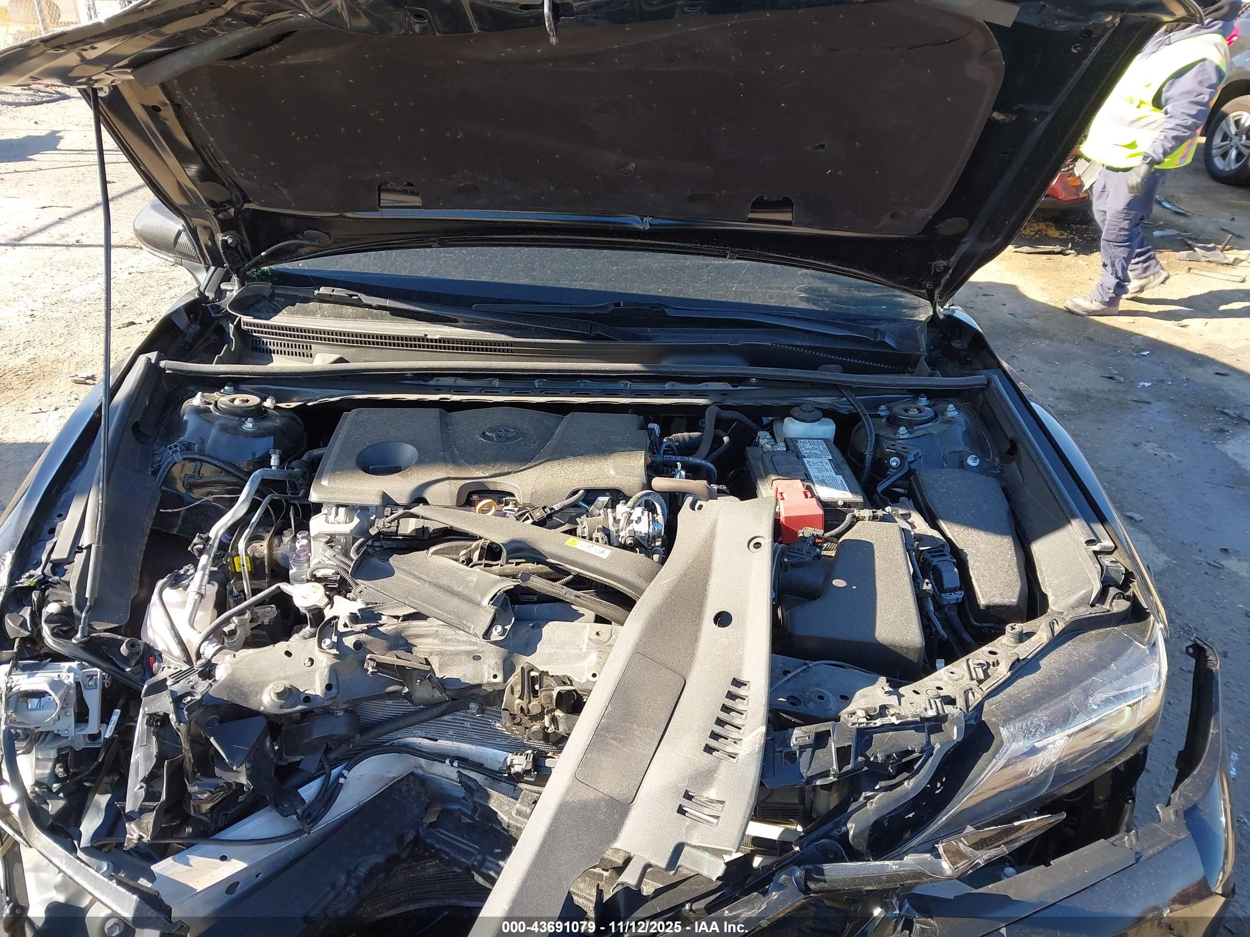 TOYOTA CAMRY image 10