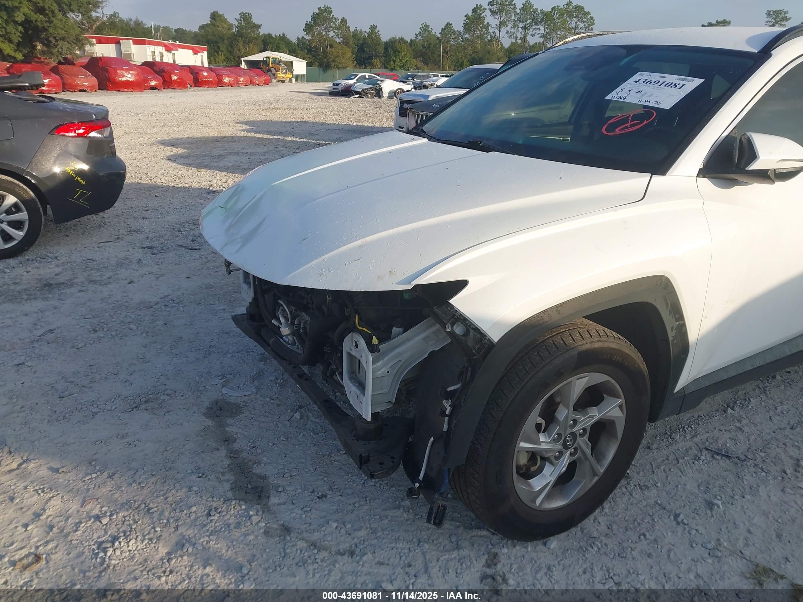 HYUNDAI TUCSON image 6