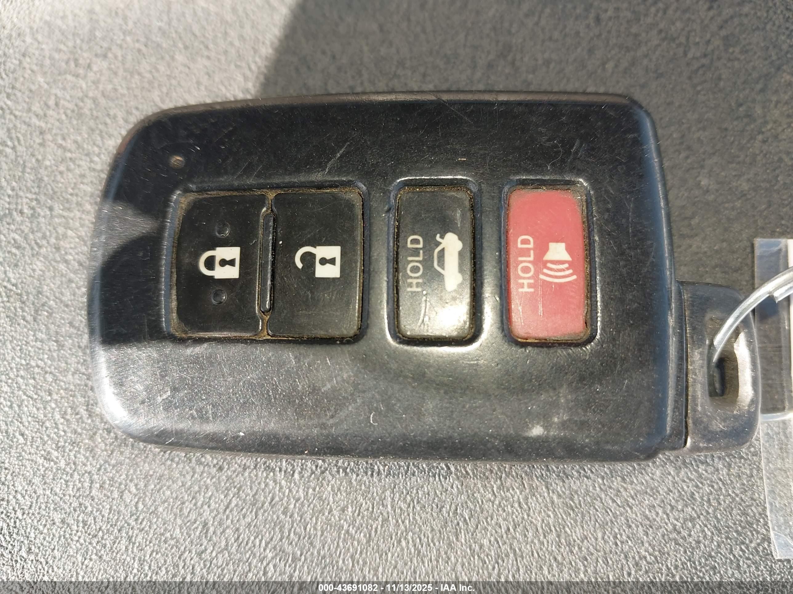TOYOTA CAMRY image 11