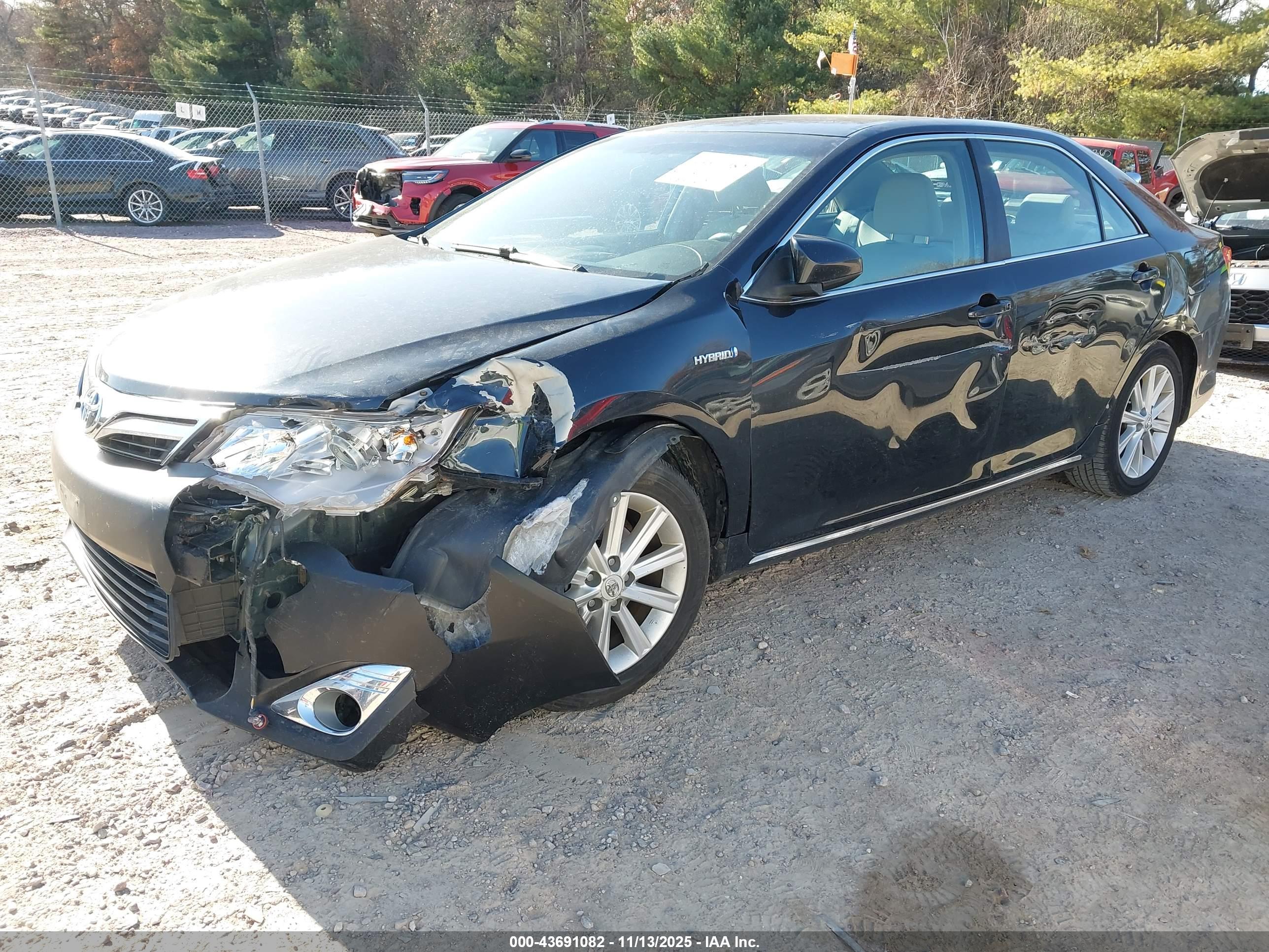 TOYOTA CAMRY image 2